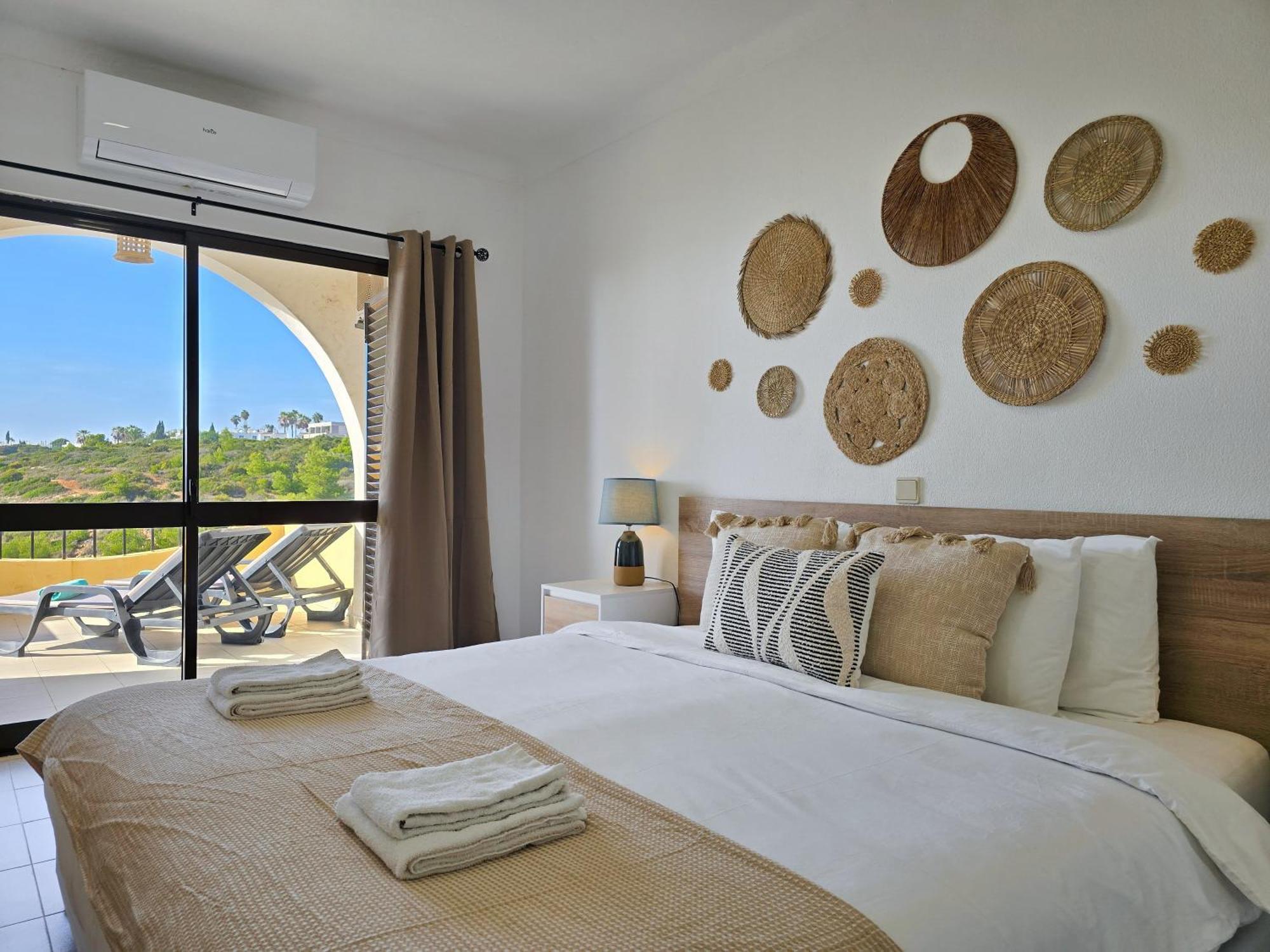 Golden Sun - Sunny Balcony, Sea View, Beach, Ac Apartment *