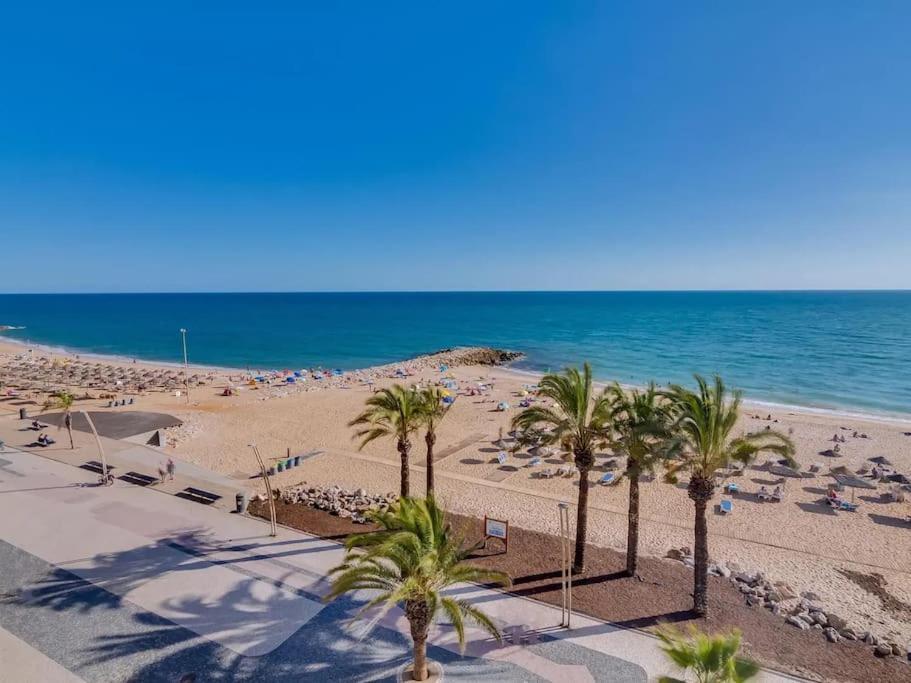 Apartment Sea Front 180º View With Ac And Wifi Quarteira