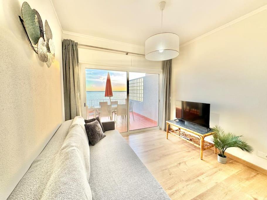 Apartment Sea Front 180º View With Ac And Wifi