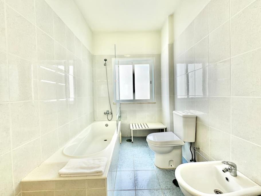 Apartment Sea Front 180º View With Ac And Wifi *