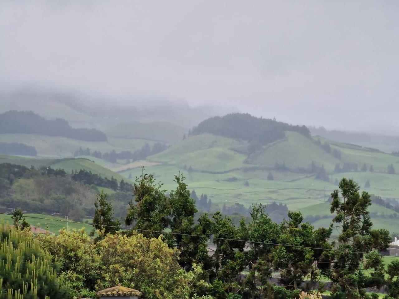 Com Jacuzzi E Estacionamento Açores