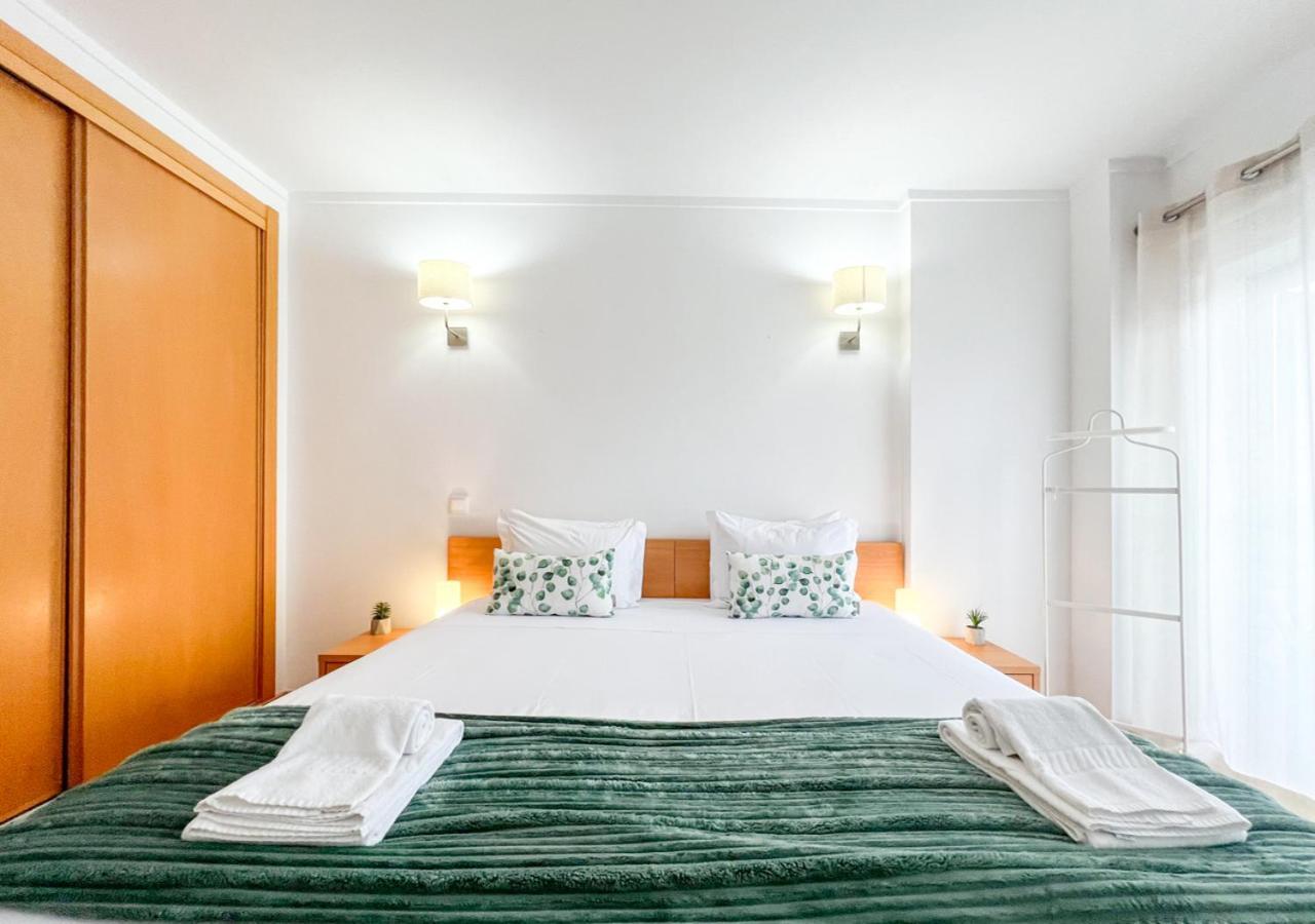 Rocha Tower Sunset Apartment