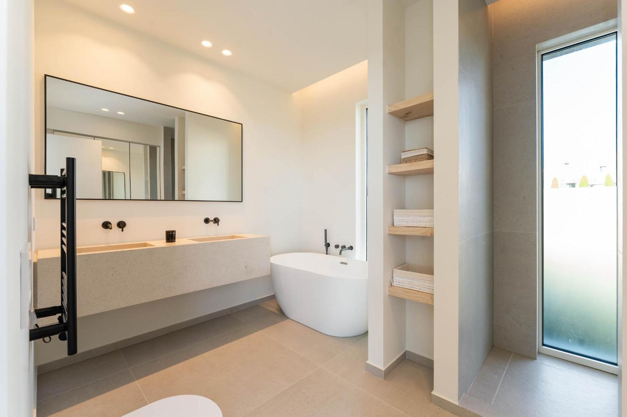 Modern Sea View Villa, Heated Pool,rooftop Jacuzzi Outdoor Kitchen 12min Faro Airport * Santa Barbara de Nexe