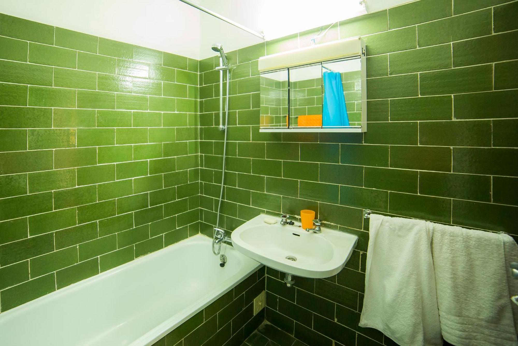 A06 - Seaview 1 Bed Apartment *