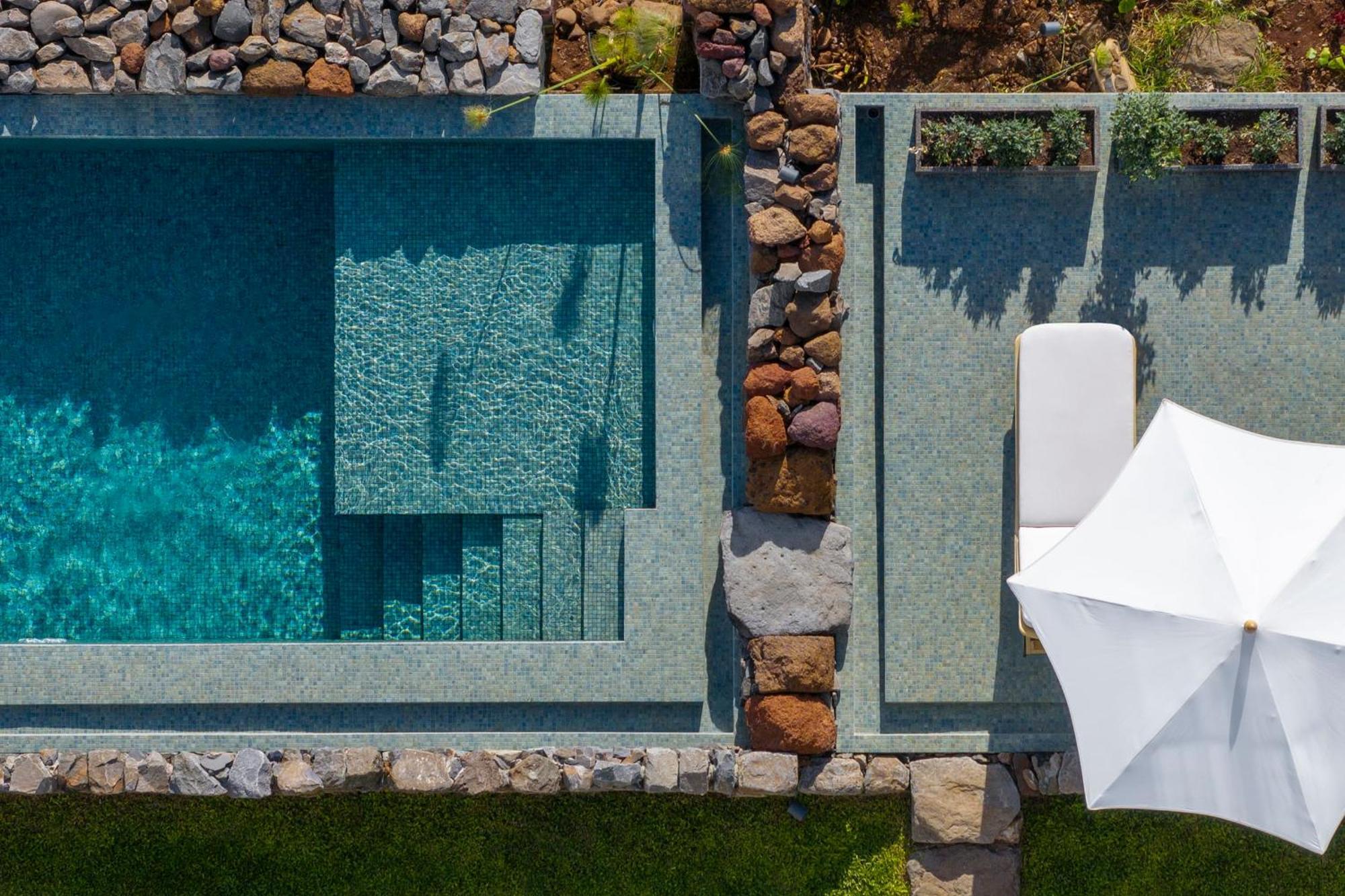 Quinta Marefe - On The Stunning West Coast * Paul do Mar (Madeira)