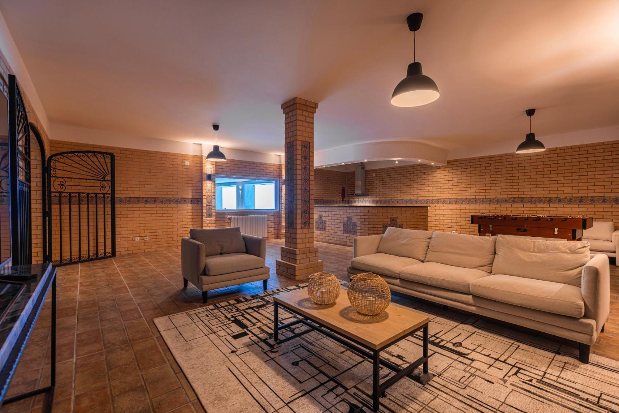 Windmill Beachfront Villa *
