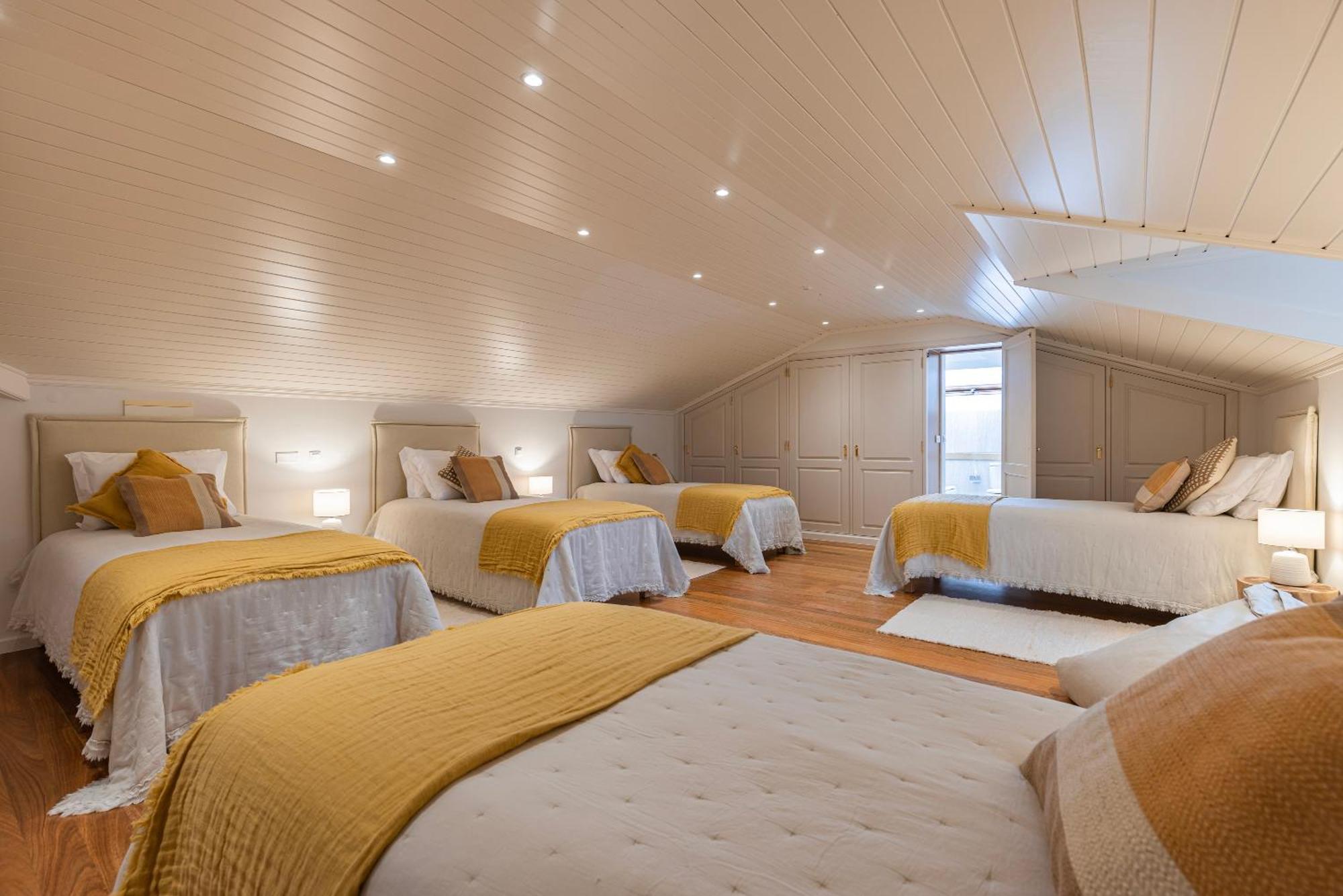 Windmill Beachfront Villa *