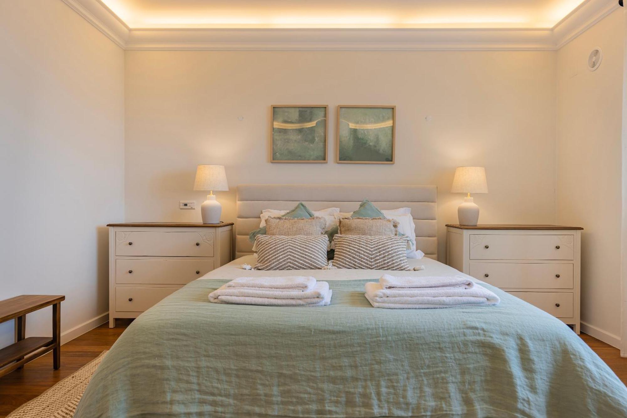 Windmill Beachfront * Colares