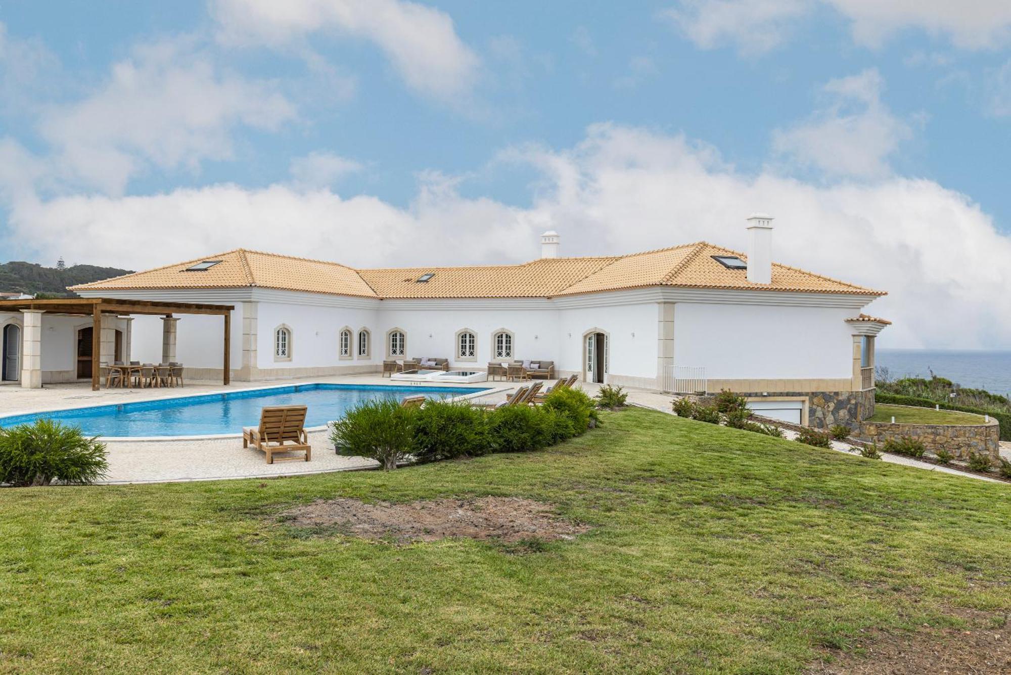 Villa Windmill Beachfront *
