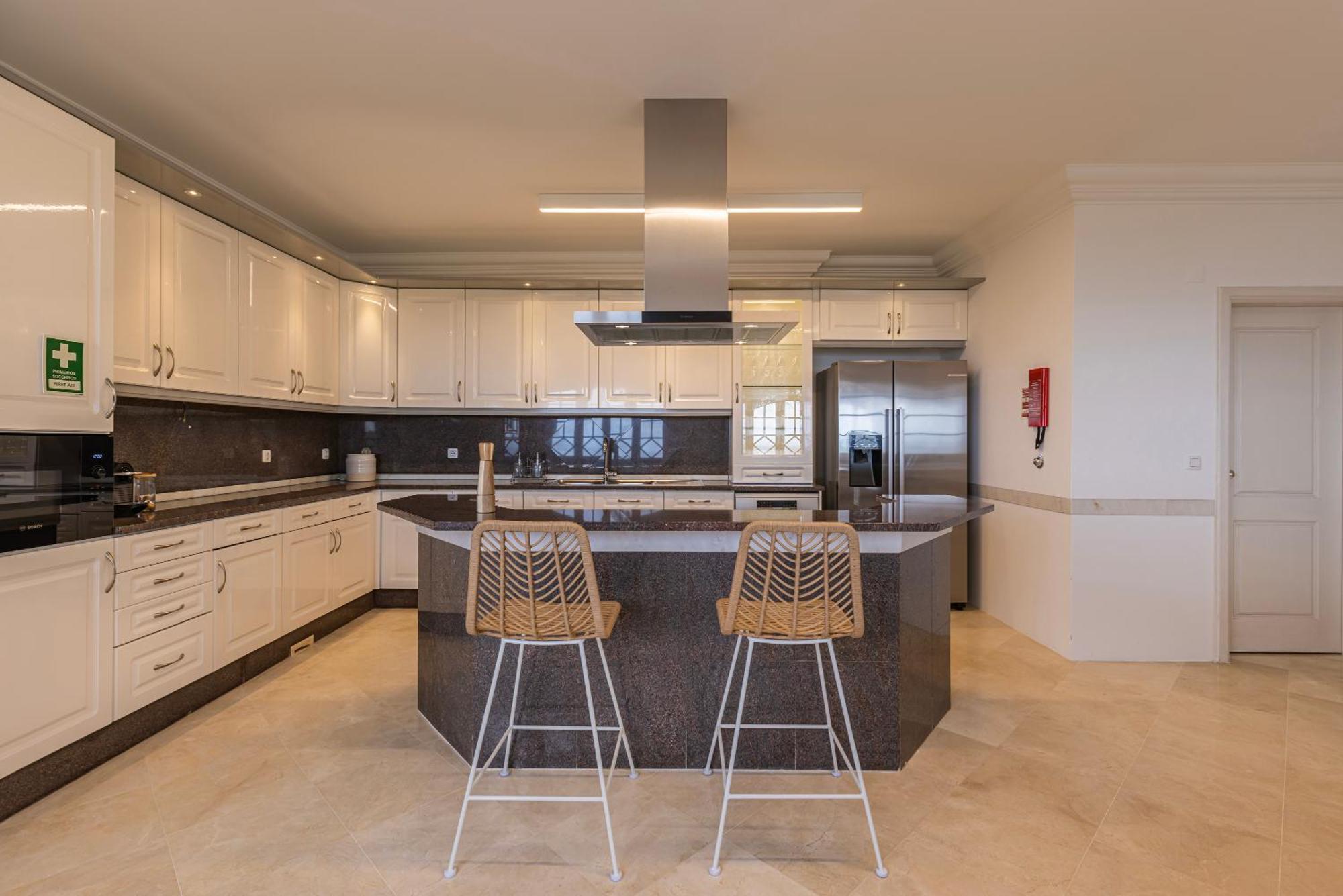 Villa Windmill Beachfront Colares