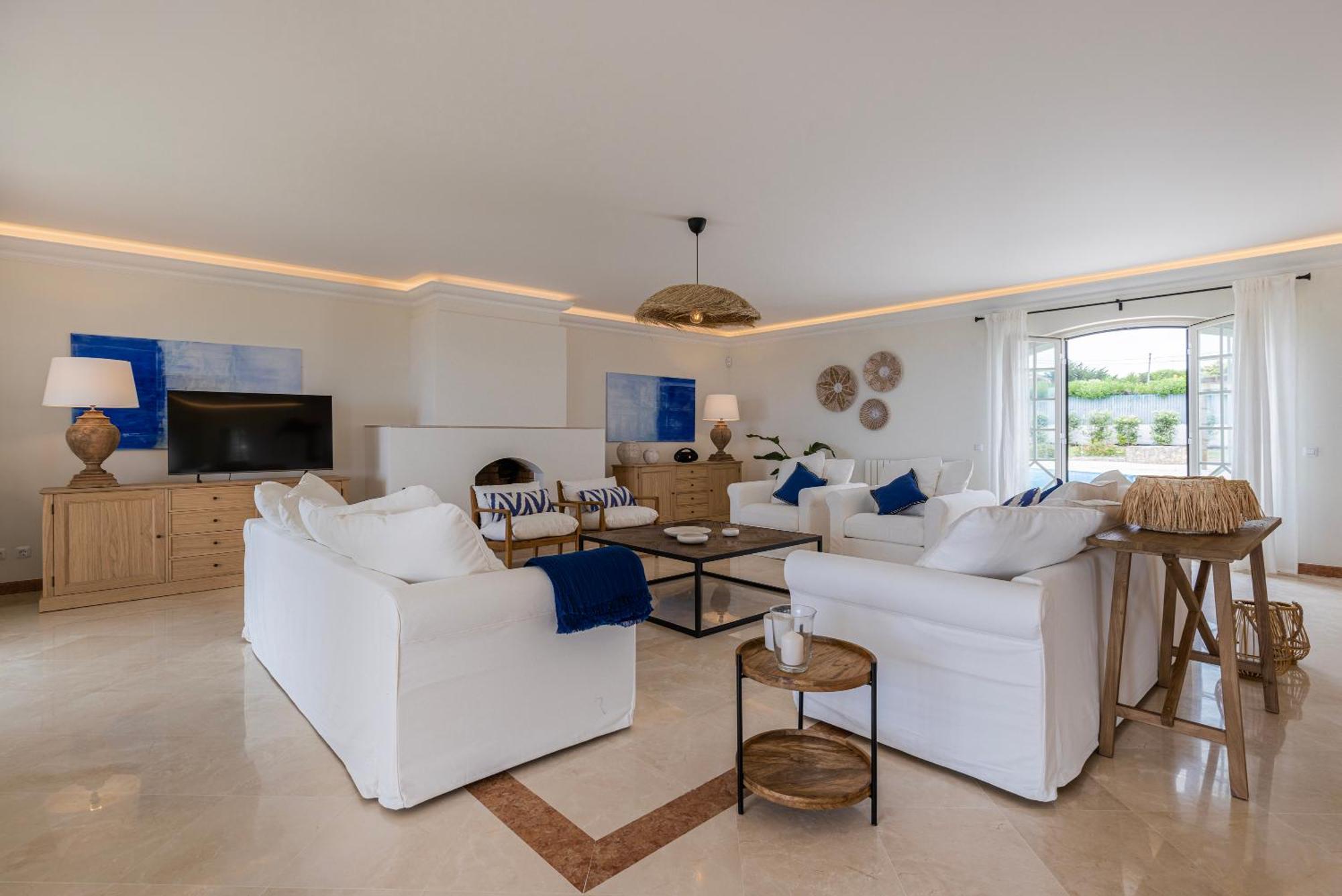 Villa Windmill Beachfront