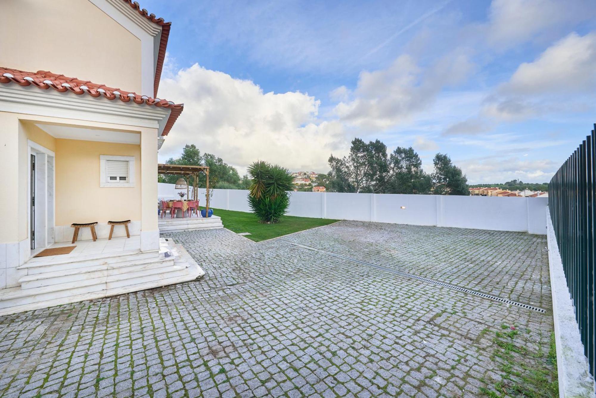 & Cascais Luxury Villa, By Timecooler Alcabideche