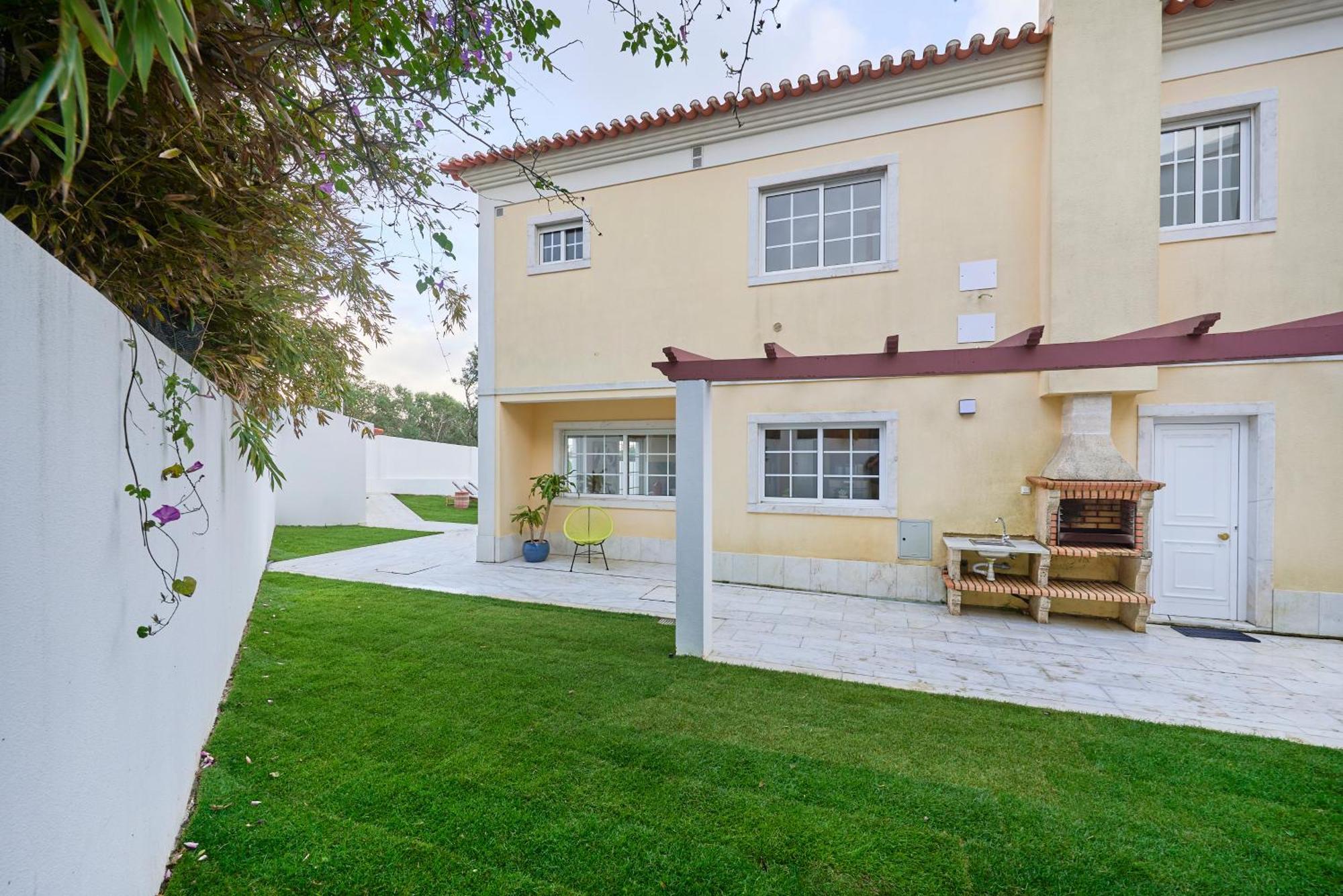 Villa & Cascais Luxury Villa, By Timecooler