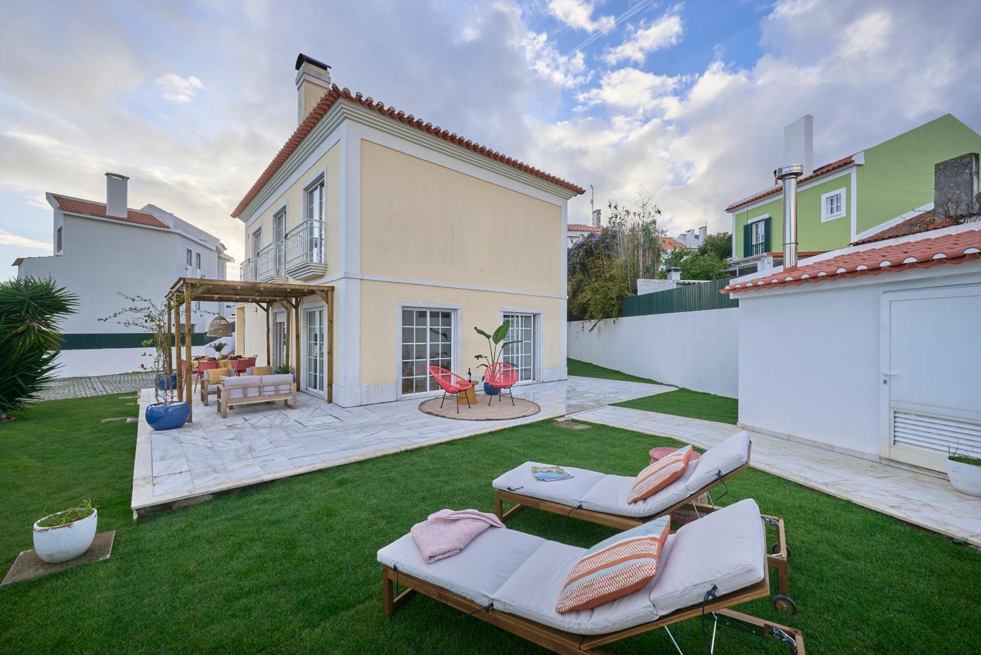 Villa & Cascais Luxury Villa, By Timecooler *