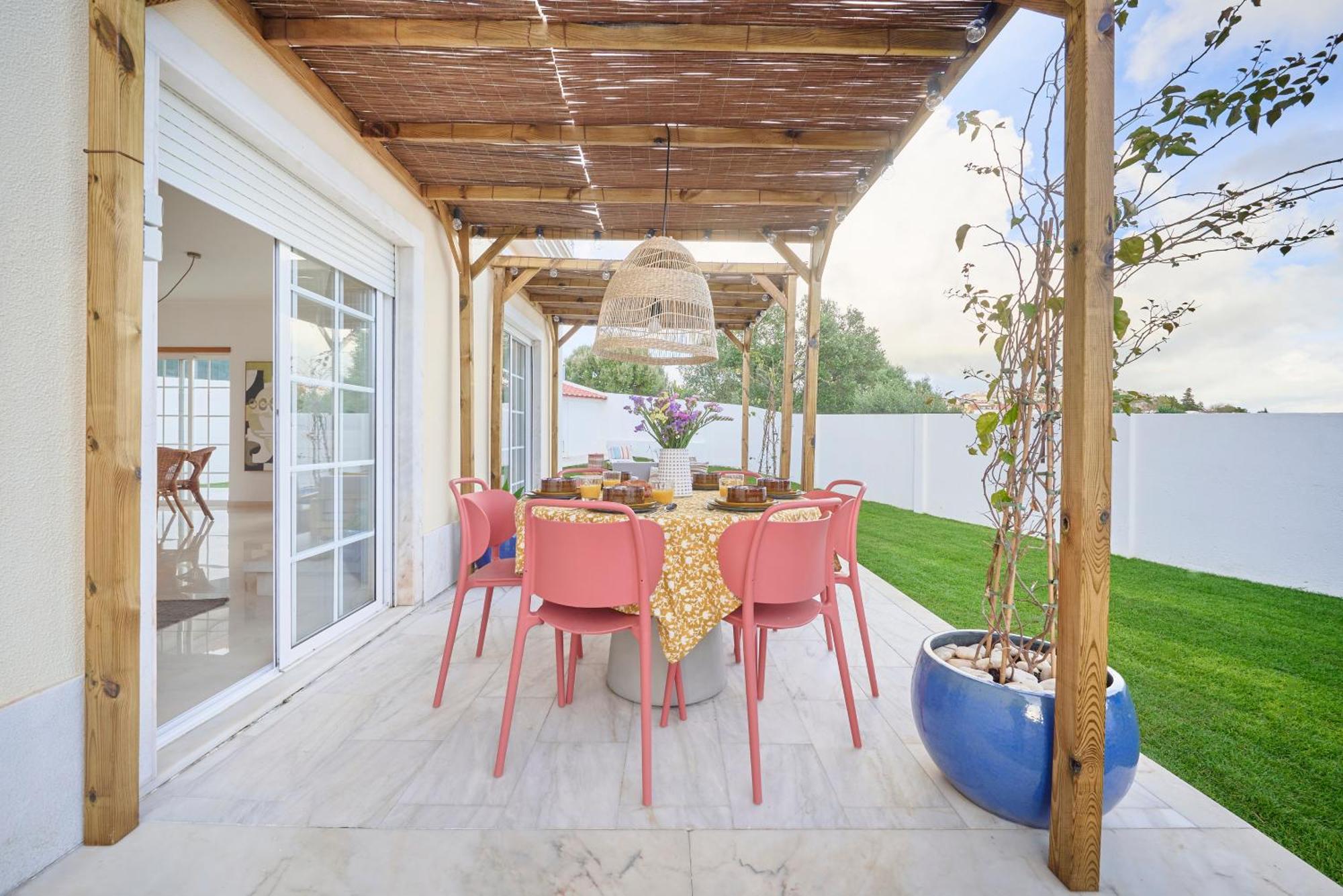 & Cascais Luxury Villa, By Timecooler Villa