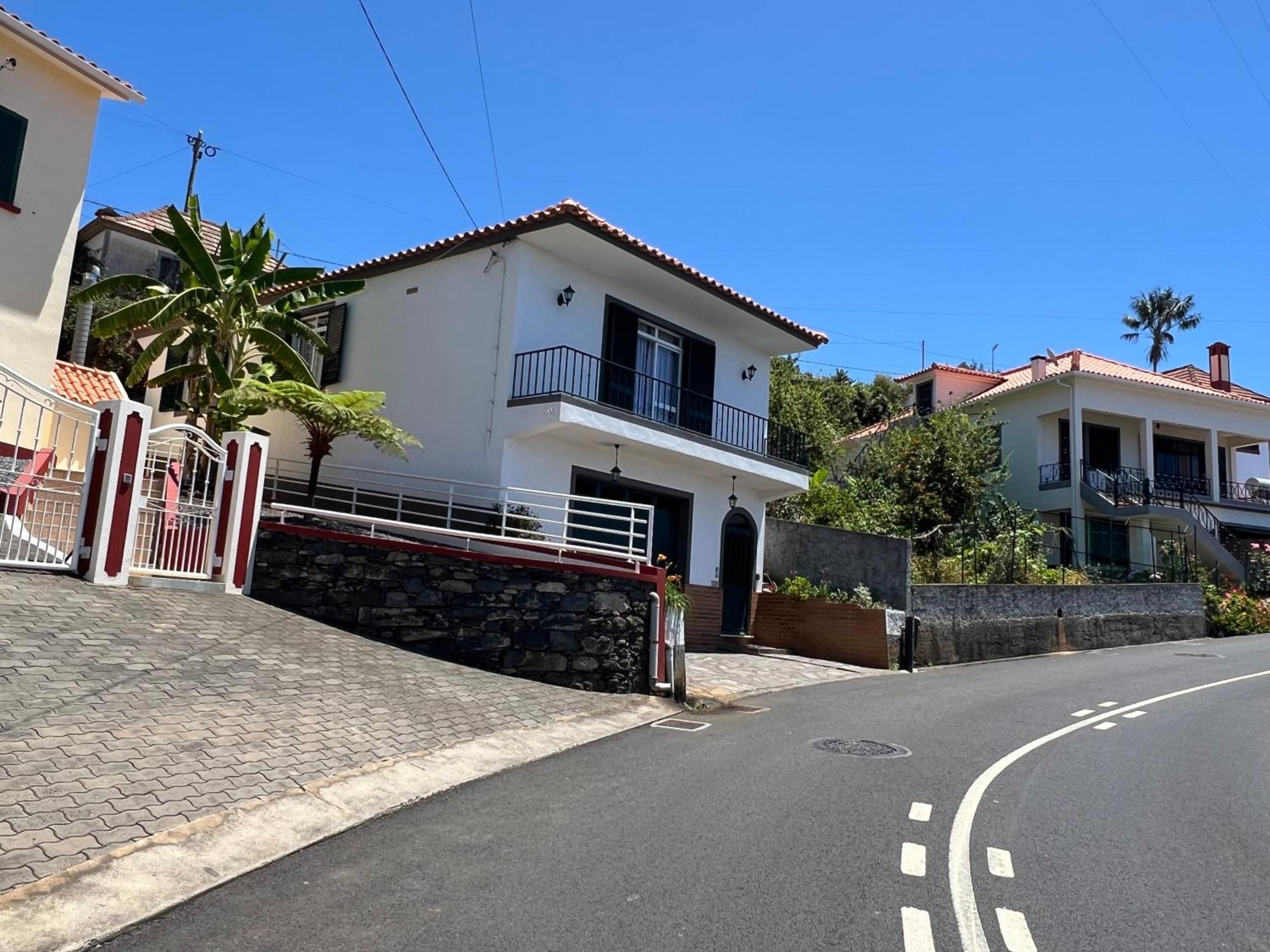 Casa Nova - Maison Avec Garage, Terrasse & Balcon Villa