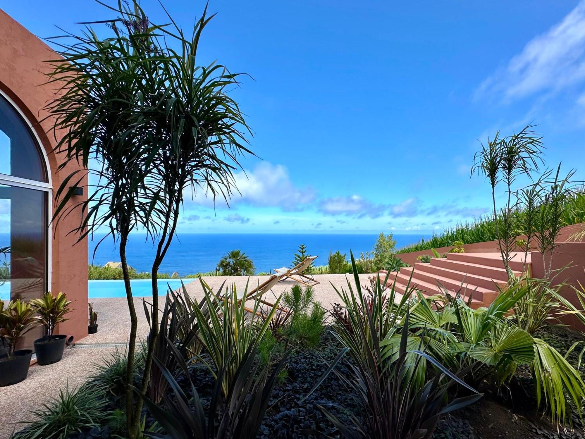 Villa Anna Splendid Sunset Ocean Front Mosteiros (Azores)