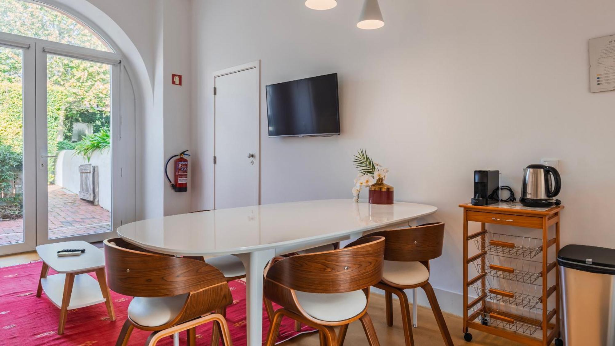 Apartment 1bdr With Garden View By Lovelystay