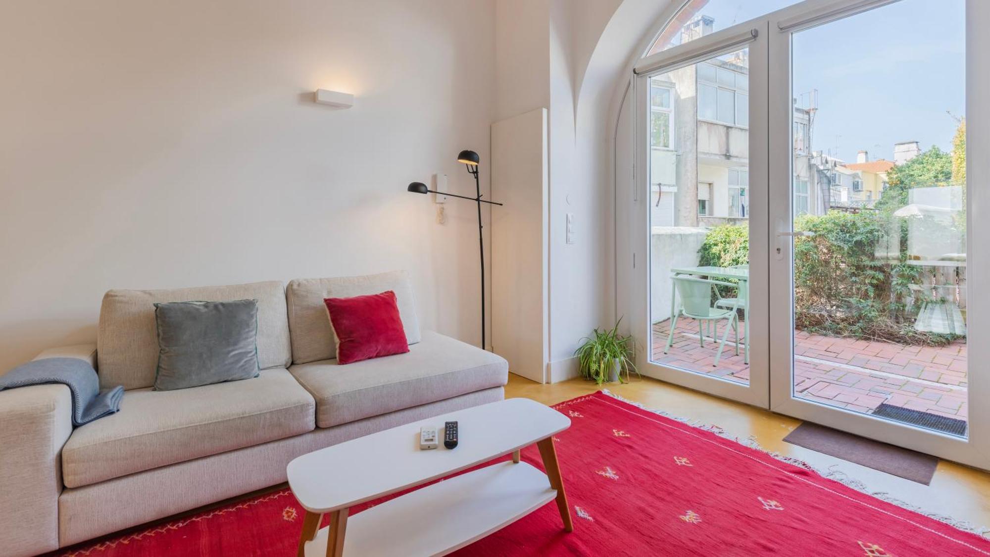 1bdr With Garden View By Lovelystay *
