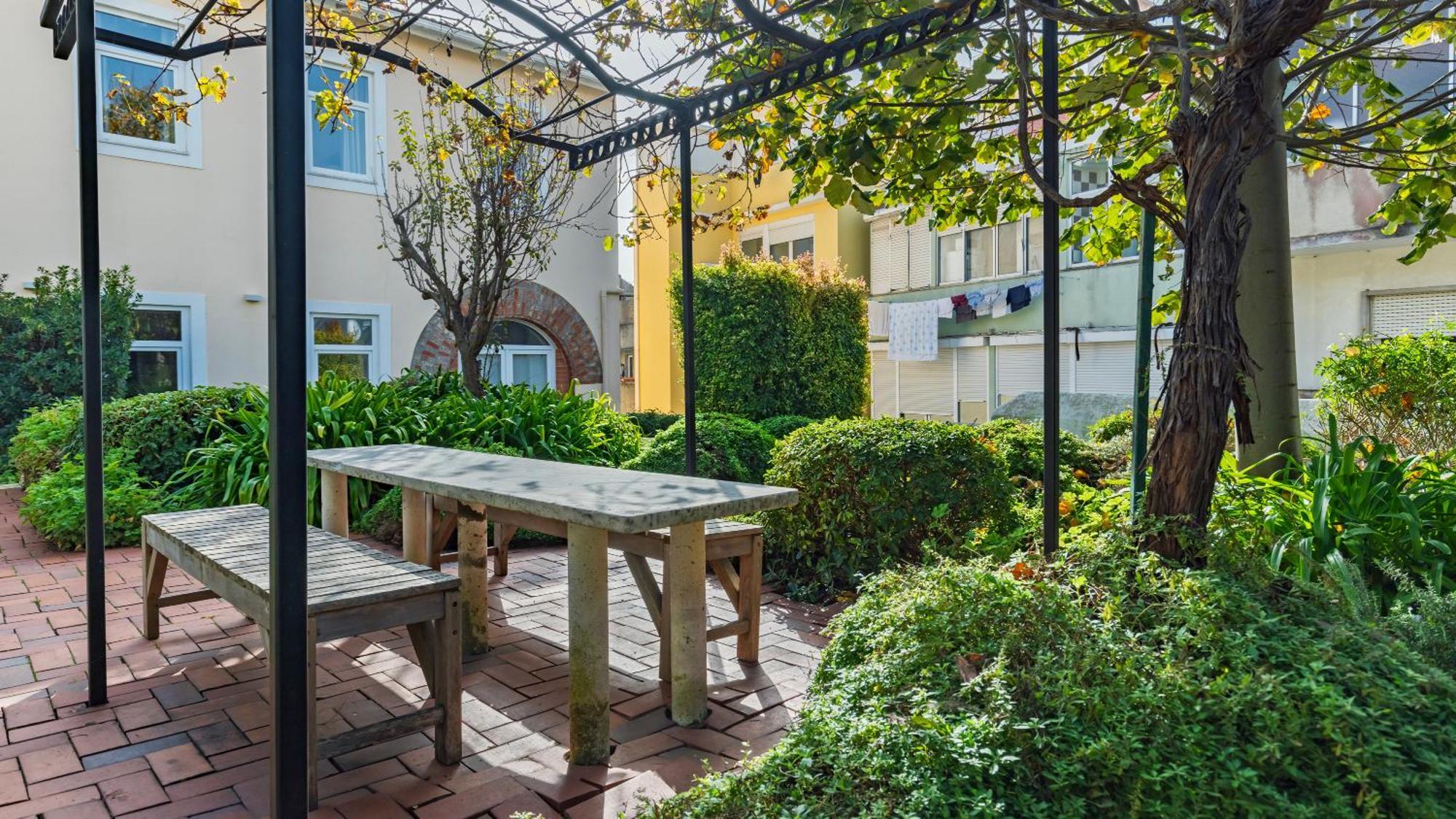 1bdr With Garden View By Lovelystay Apartment