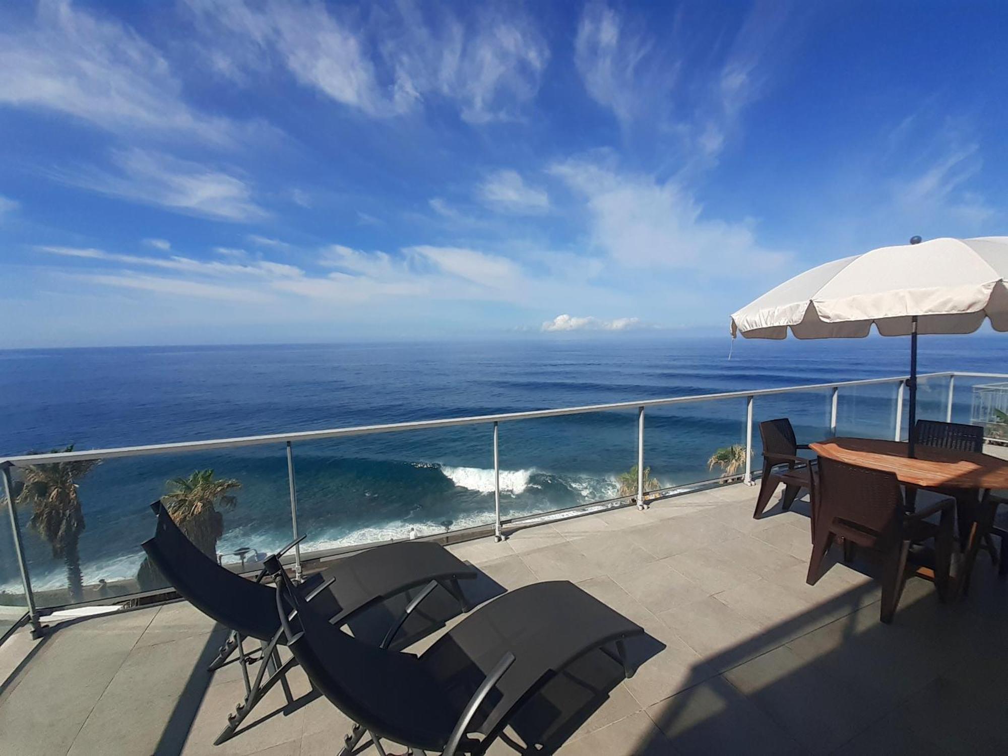 The Wave House - Seaside Haven *
