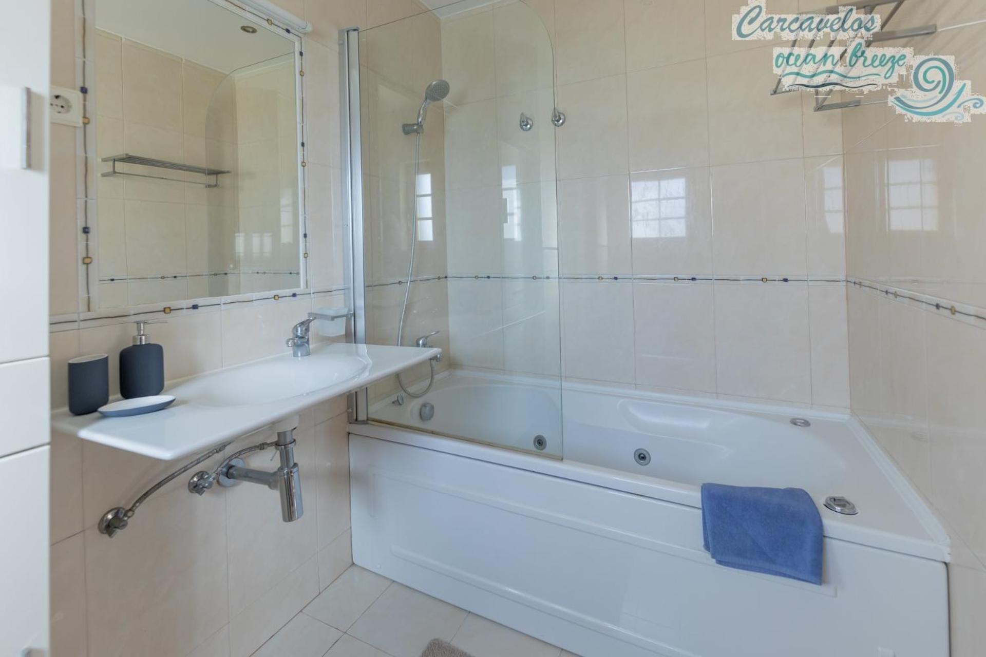 Carcavelos Ocean Breeze