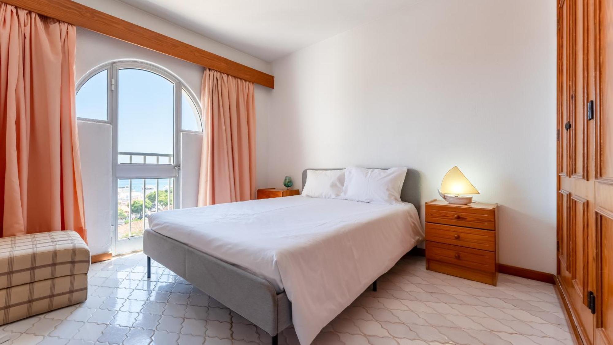 Apartment Typical T2 In W/ Balcony By Lovelystay Albufeira