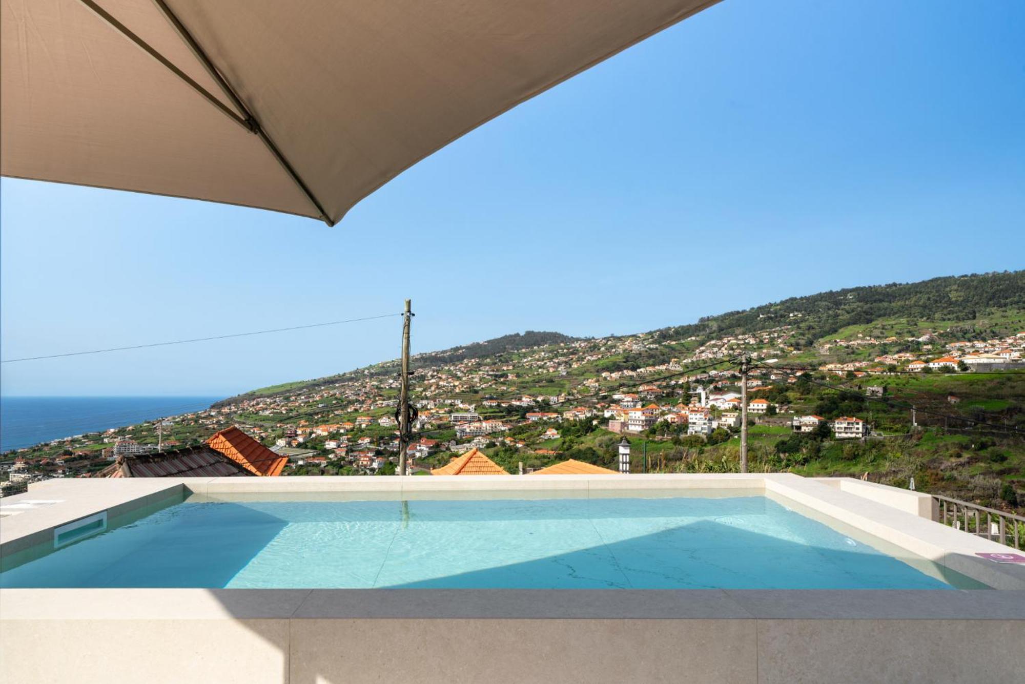 Villa Ourmadeira - Memorhia Carmhim Calheta (Madeira)