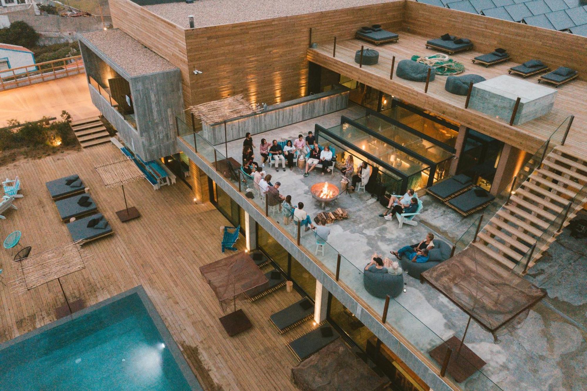 Noah Surf House Portugal Hotel