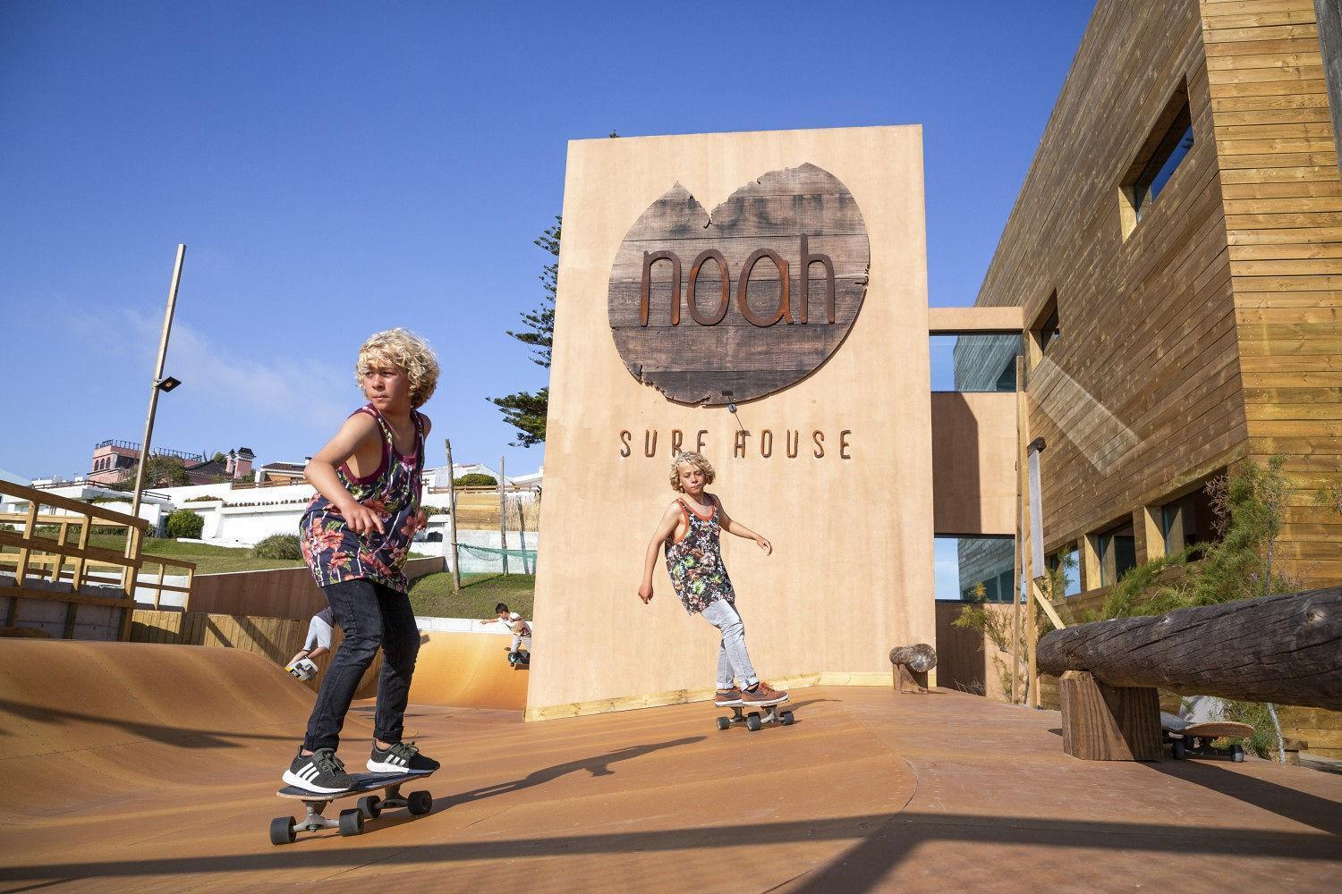 Noah Surf House Portugal Hotel *