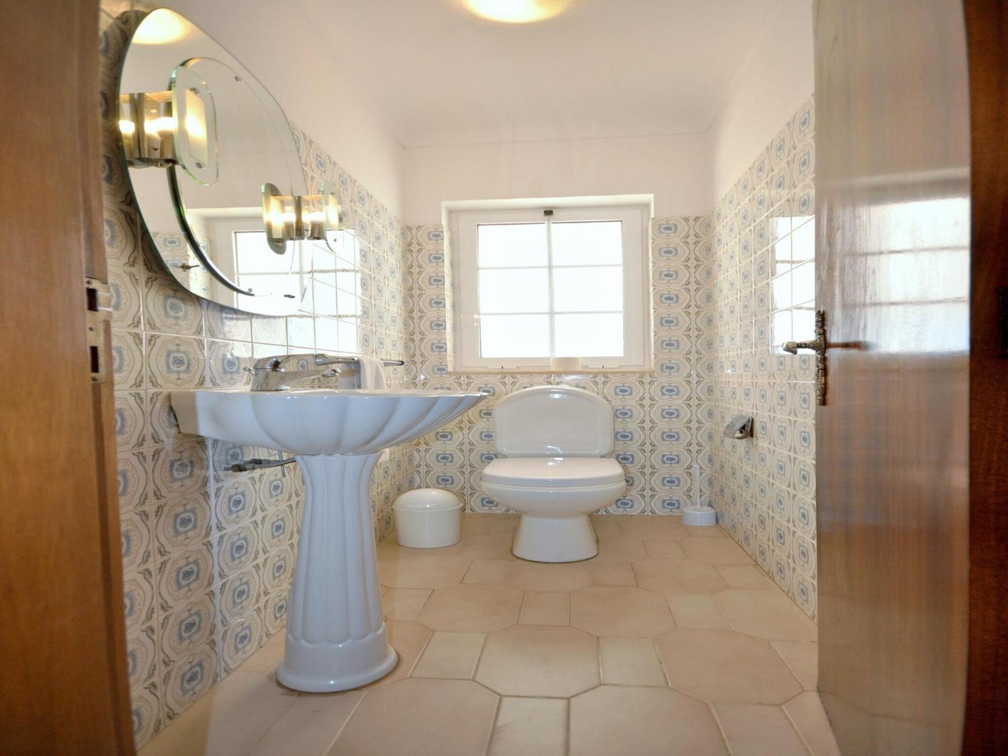 Spacious In The Typical Portuguese Style With Private Swimming Pool Near