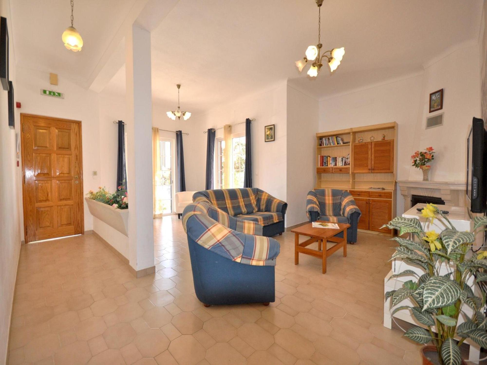 Spacious In The Typical Portuguese Style With Private Swimming Pool Near Holiday home *