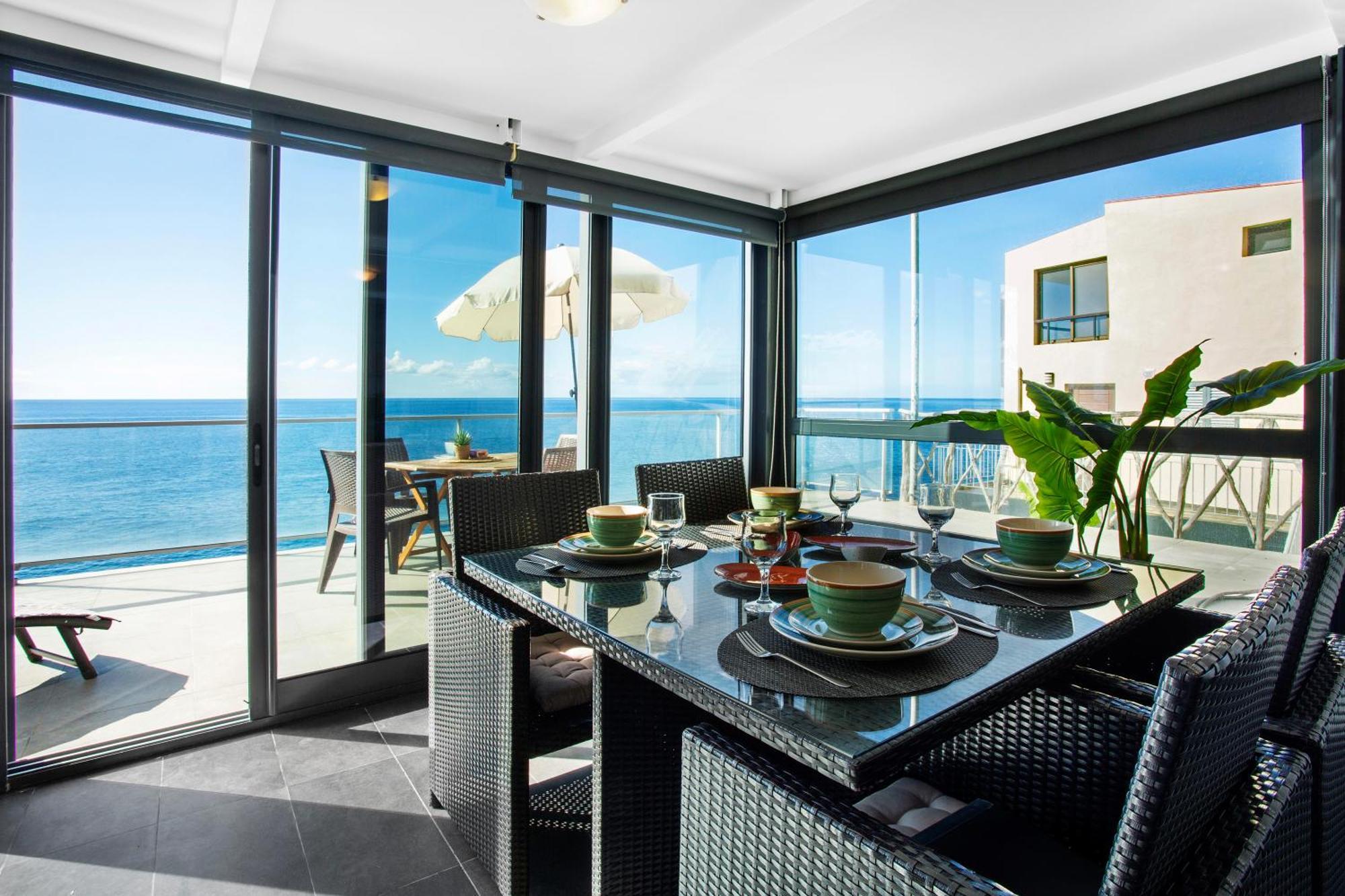 The Wave House - Seaside Haven *