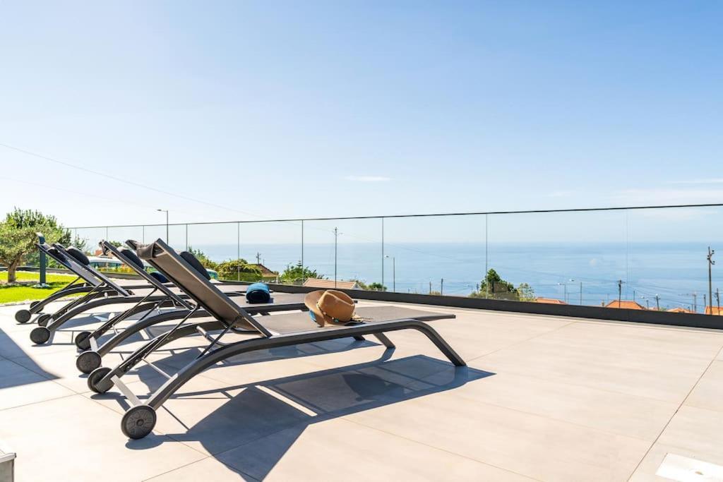 Lunarenzo Seaview, Pool, Ac, Parking Villa
