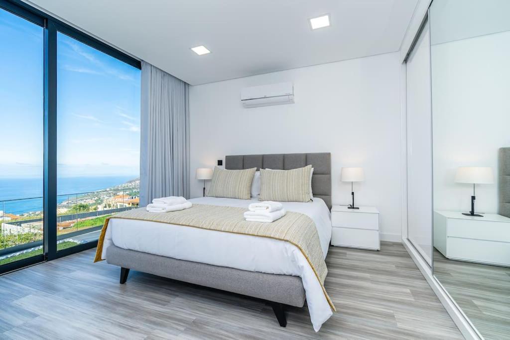 Lunarenzo Seaview, Pool, Ac, Parking Villa