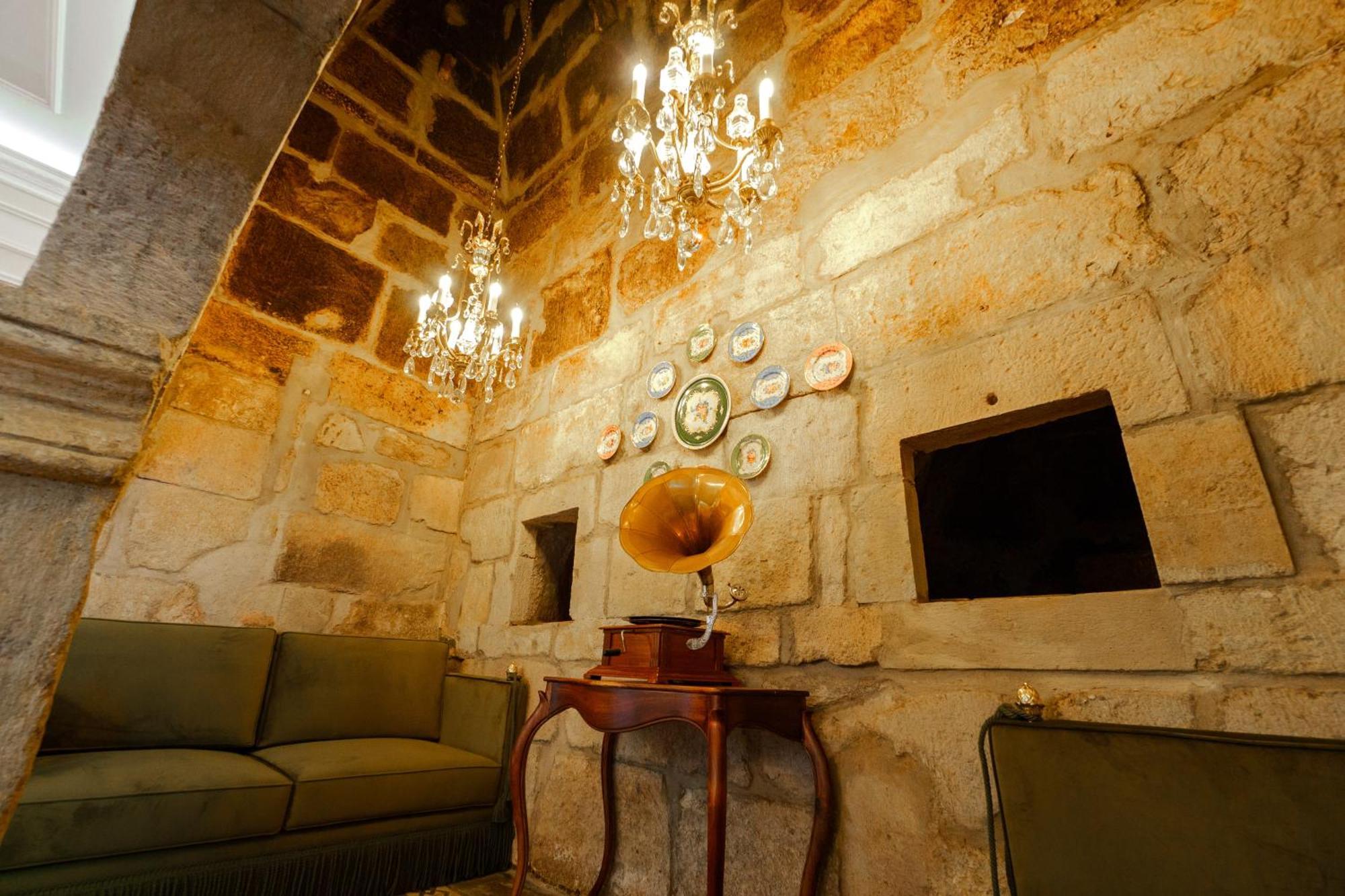 Boutique Teatro 4*