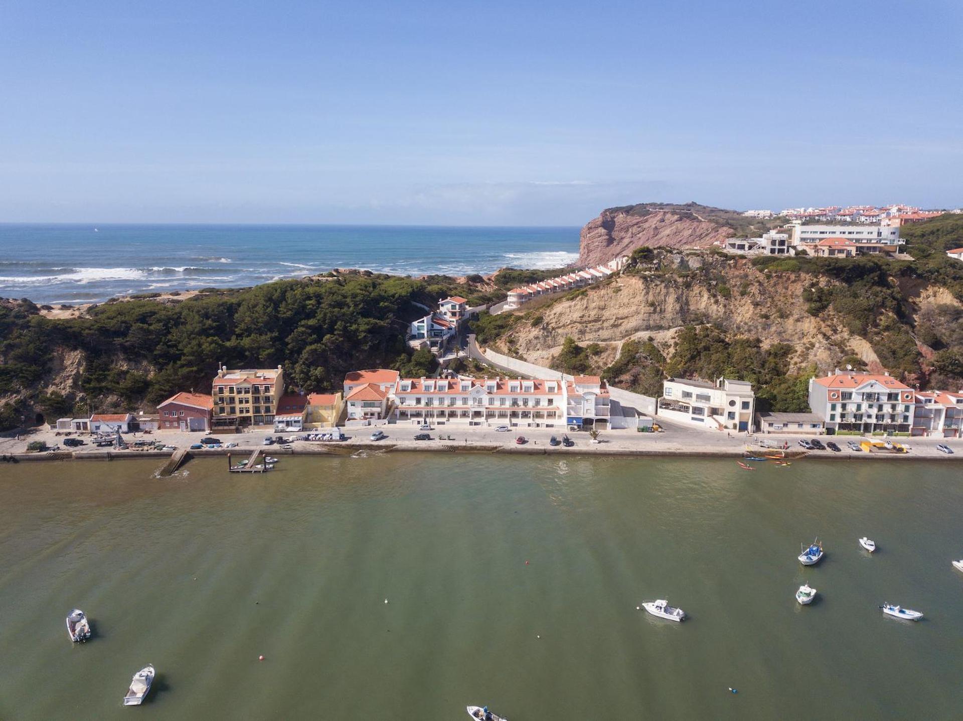 Baia 2 - - By Sch São Martinho do Porto