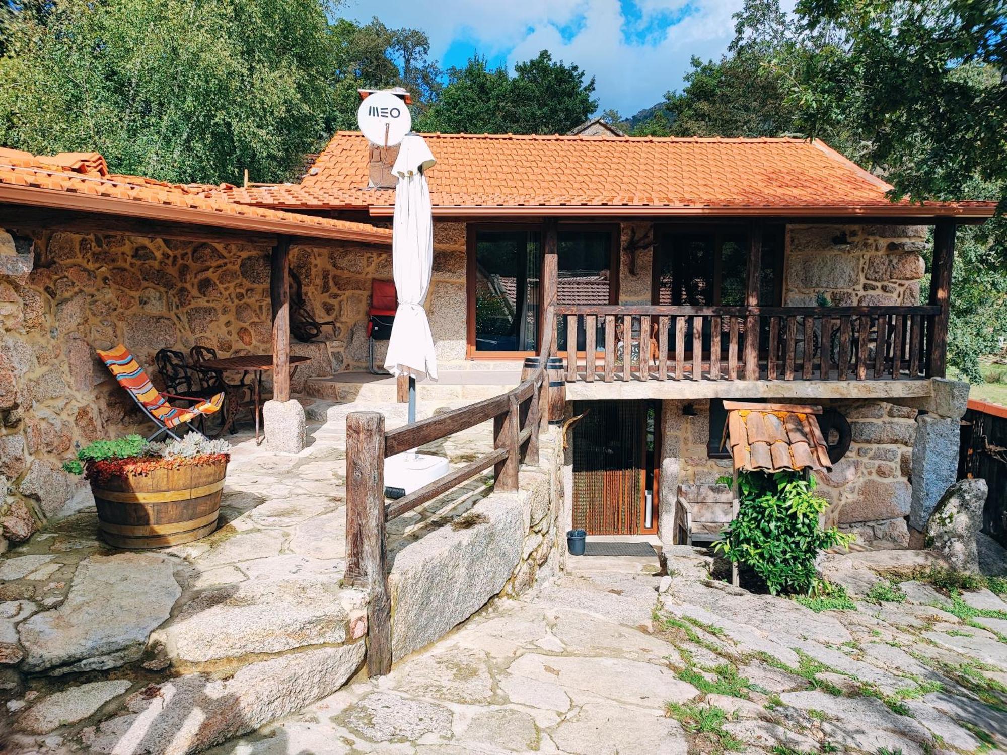 Aldeia De Pontes - Vakantieboerderij *