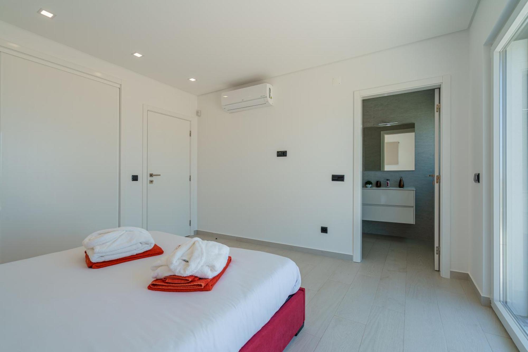 Carpe Diem, Stunning With Ocean View Villa *