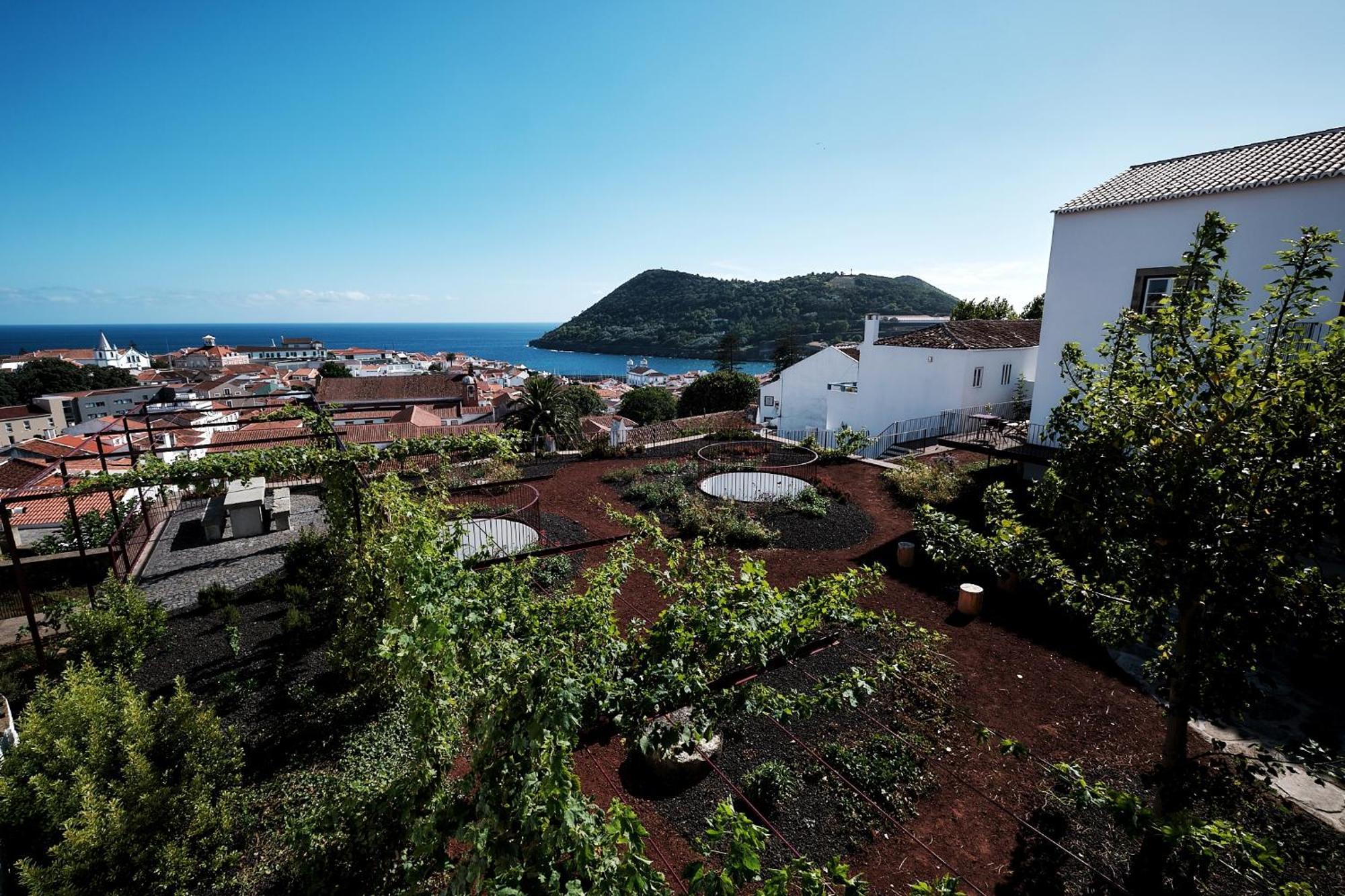 Angra + Apartment *