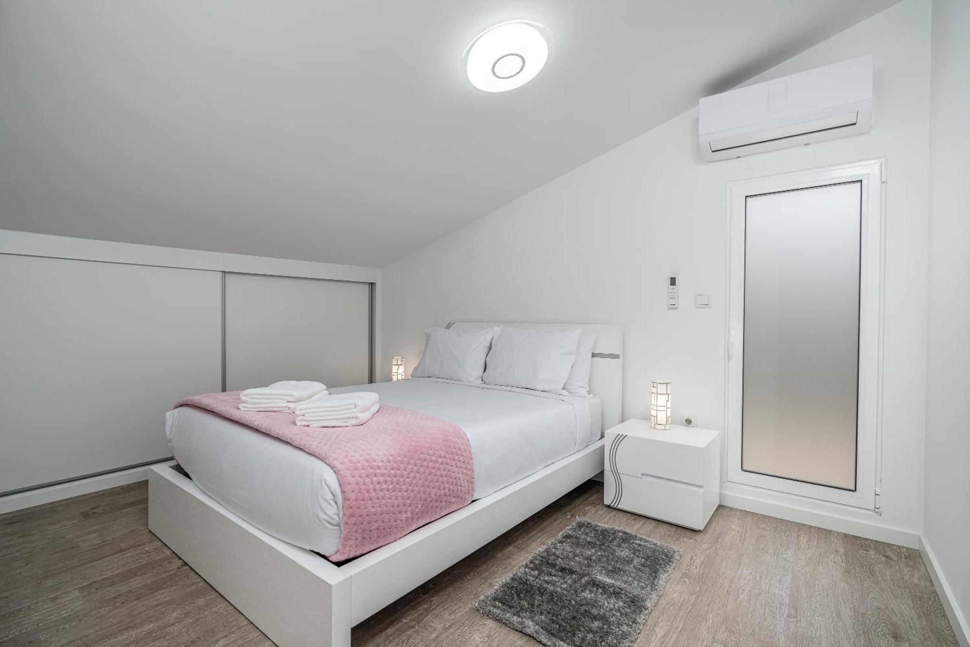 Ana's View, Cozy Apartment, Ac, Sea View & Parking