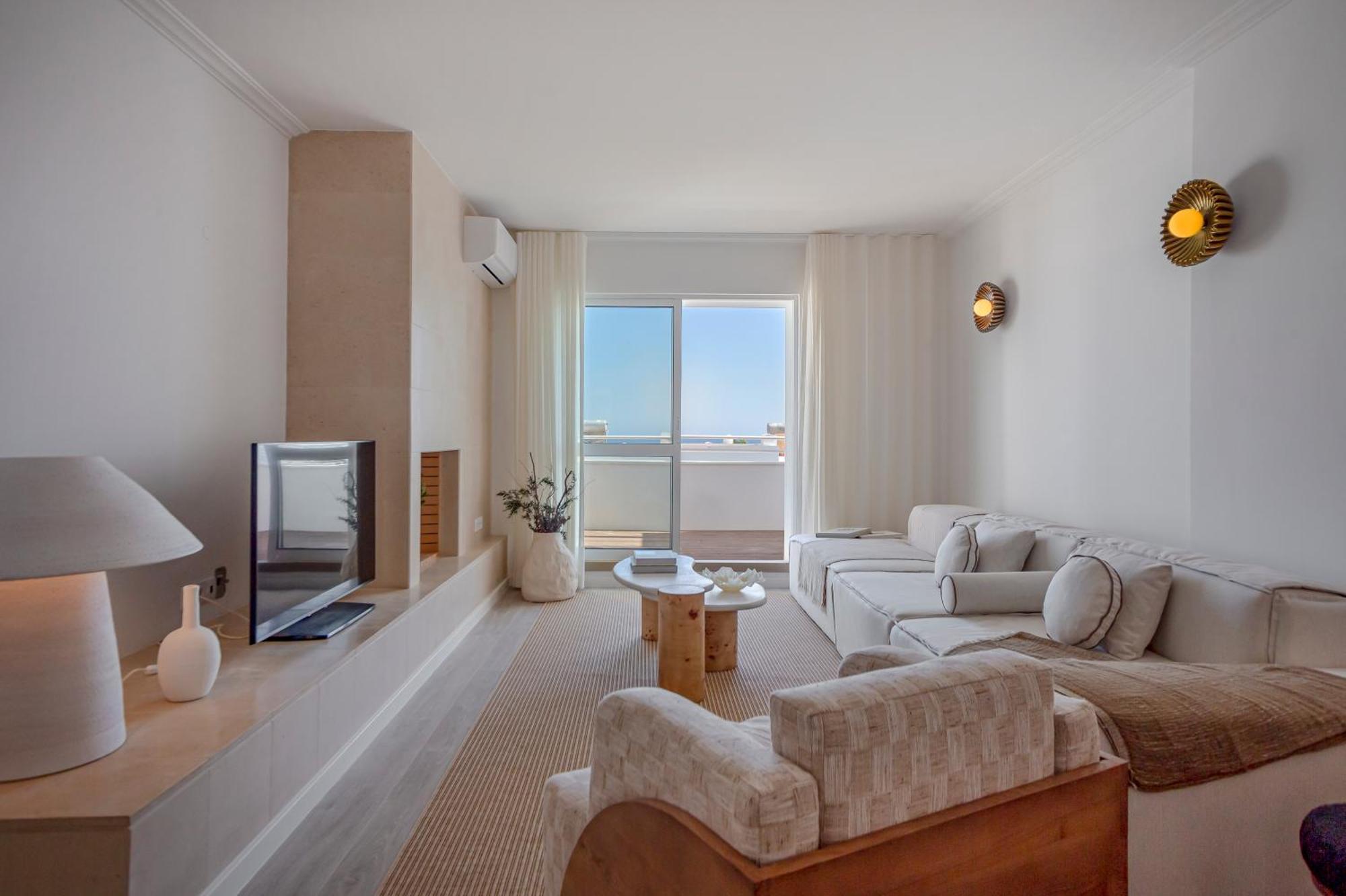 D'agua Beachfront 4*
