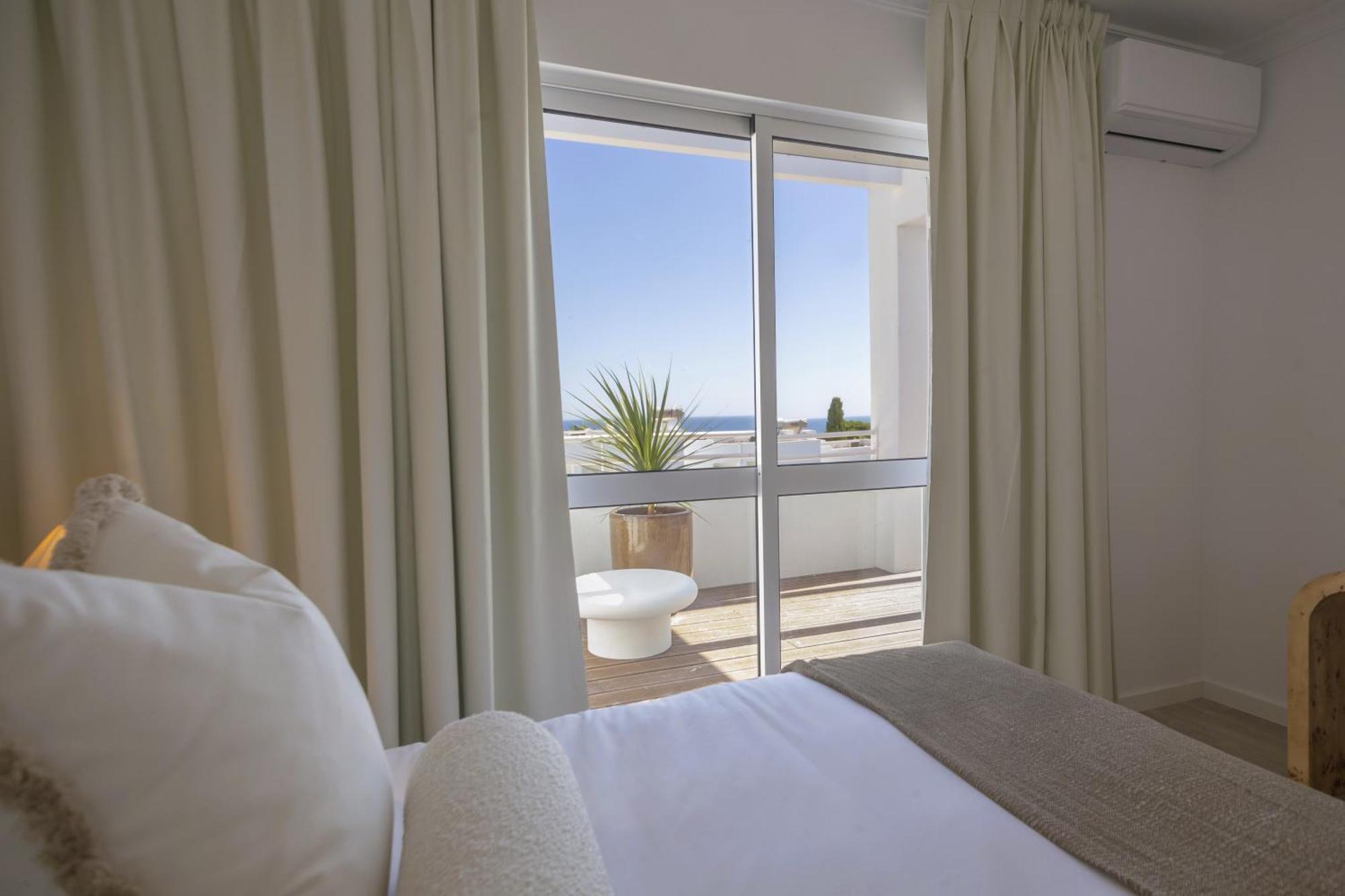 D'agua Beachfront