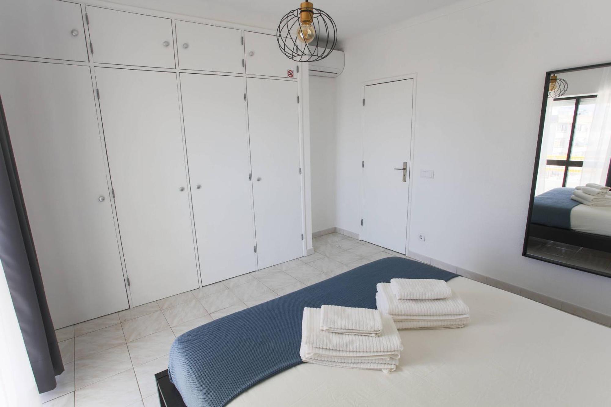 Apartment Luxe With Pool, Airco, Seaview With Two Balcony - Go4portugal *