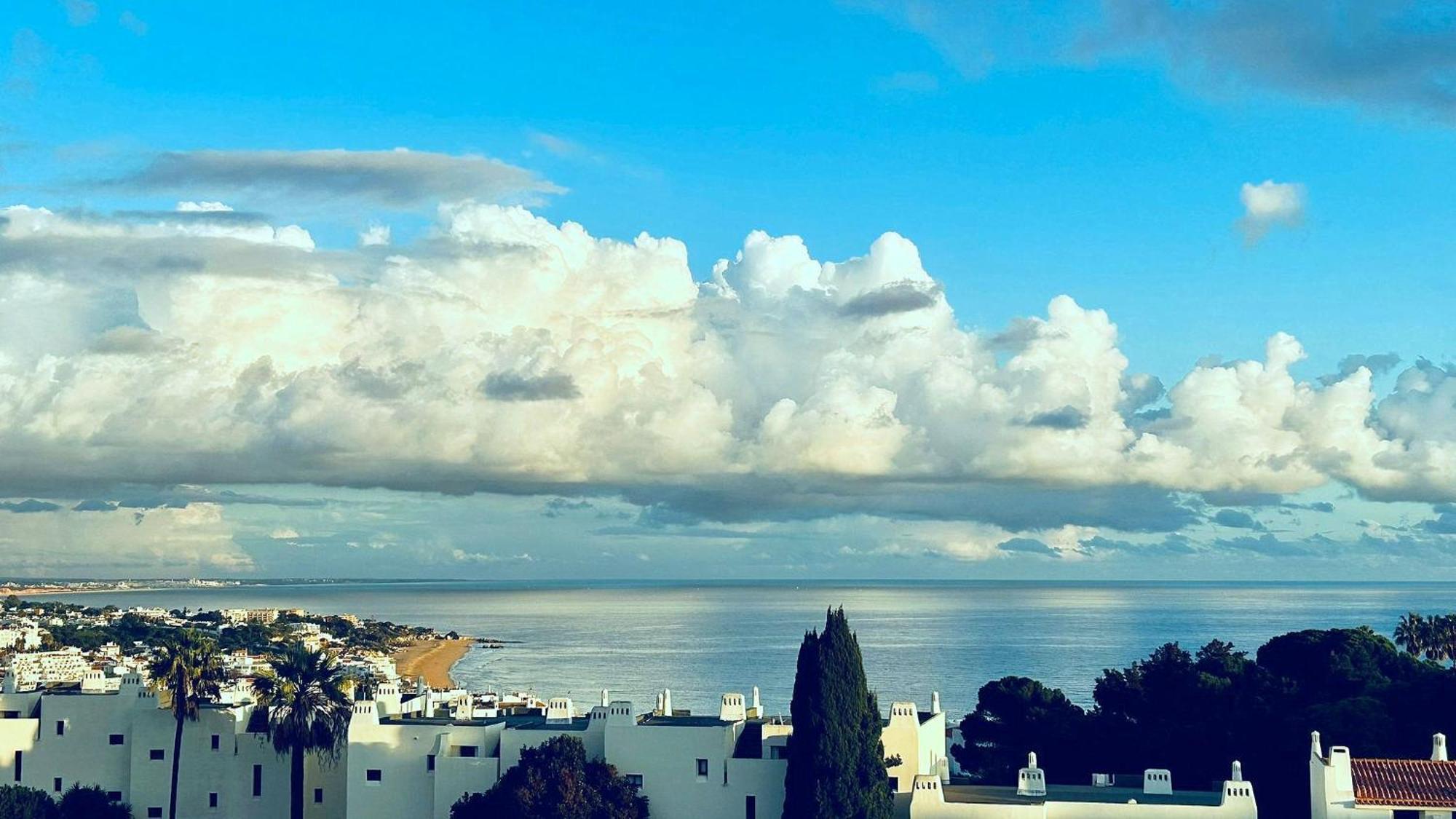 Seaview By Moje Apartment