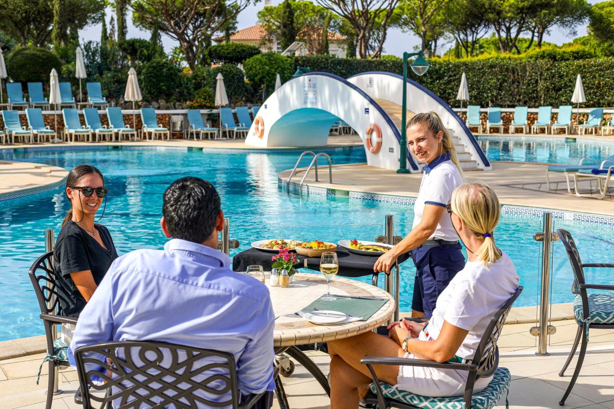 Four Seasons Country Club Resort