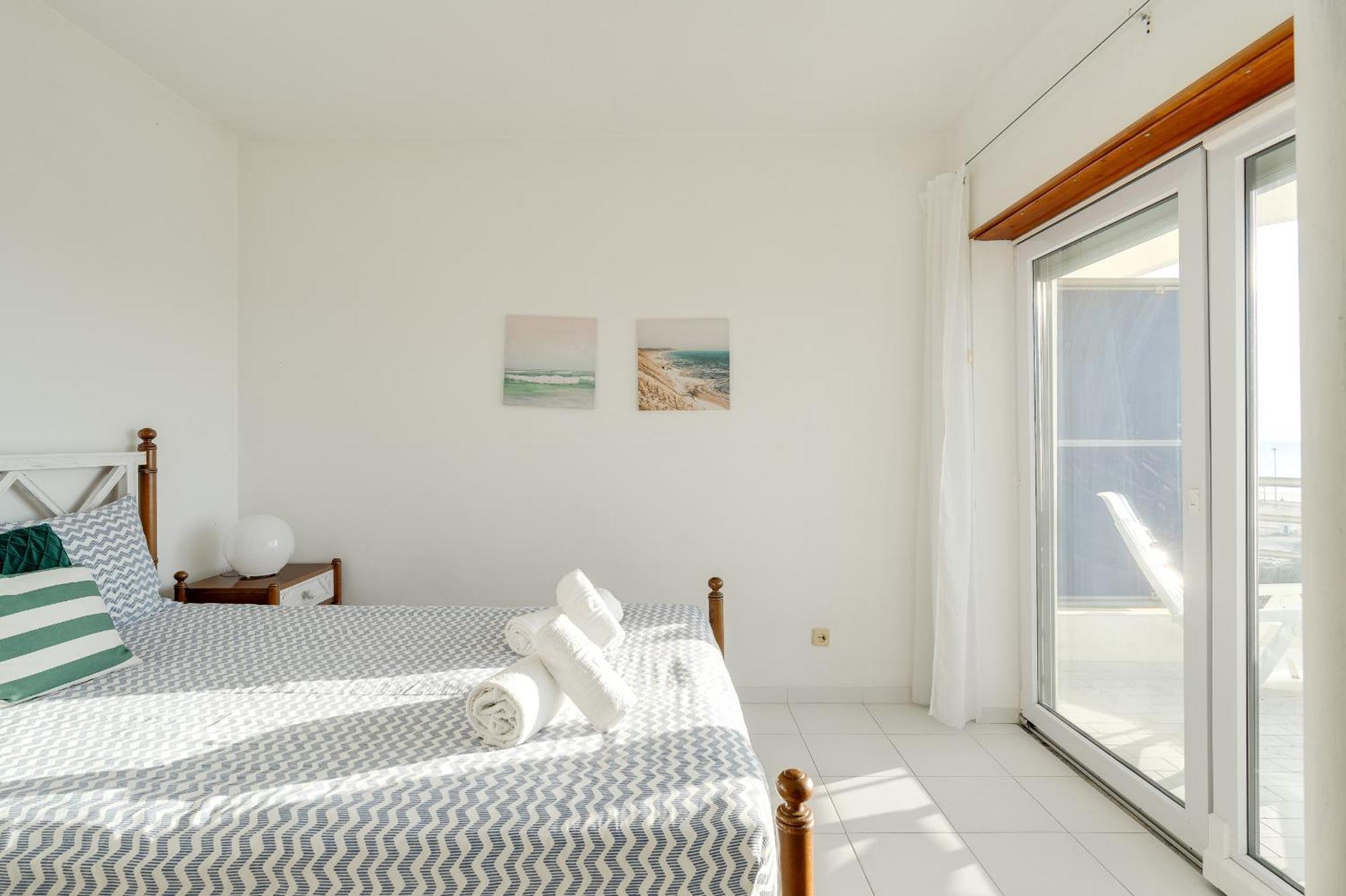 Apartment Horizonte Infinito - By Capararica Costa da Caparica