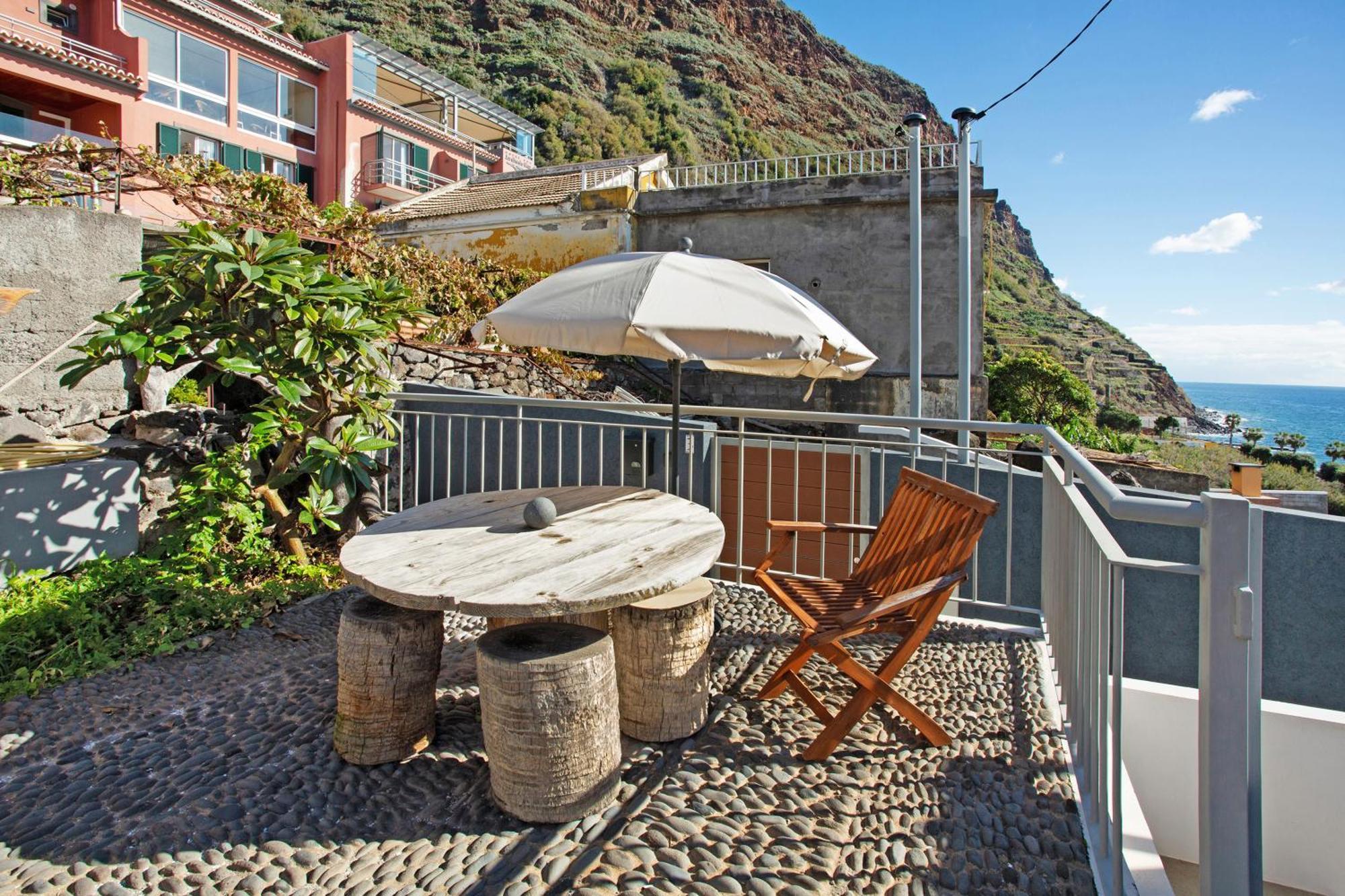 The Wave House - Two Bedroom Flat