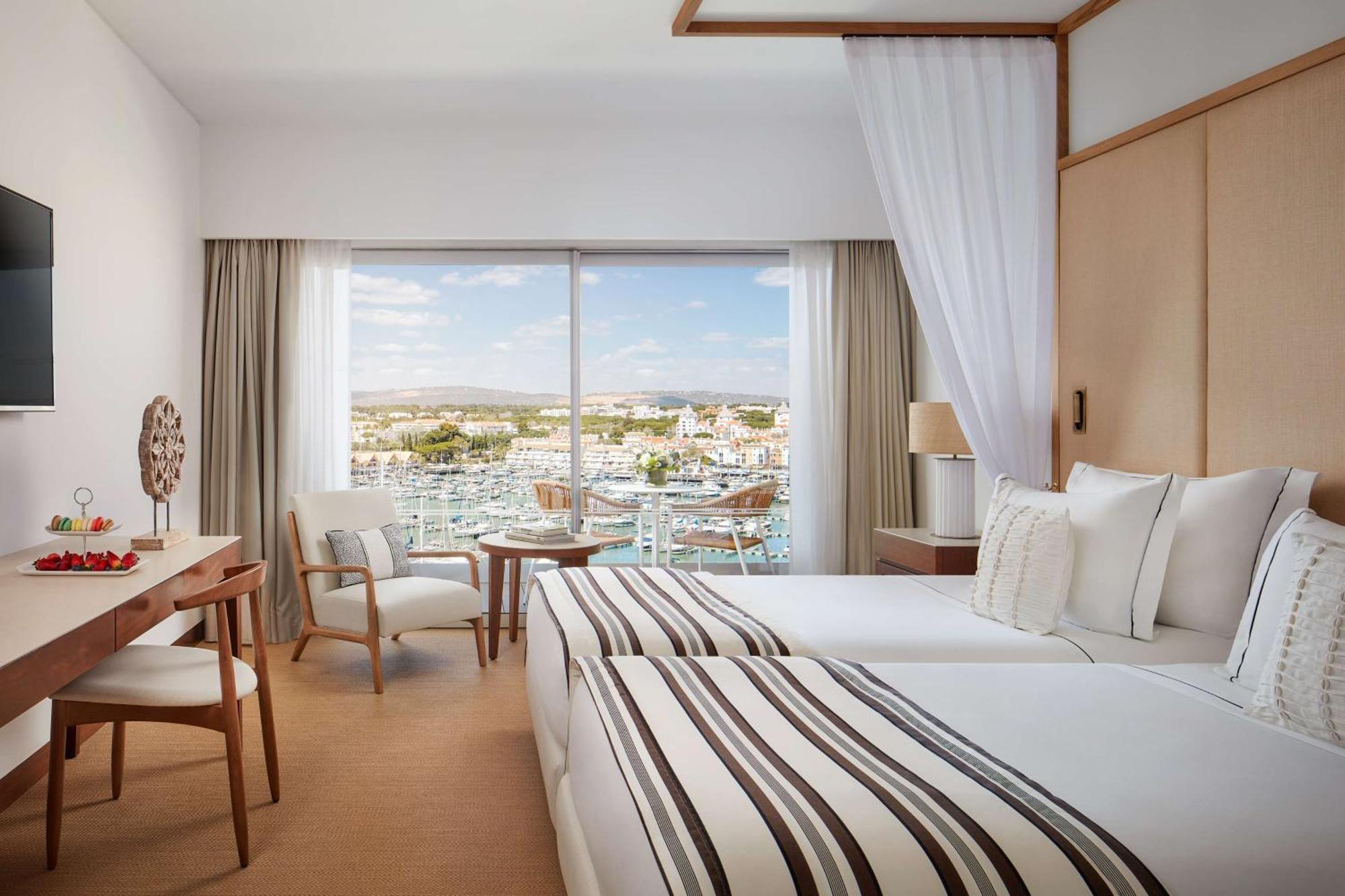 Tivoli Marina Hotel 5*