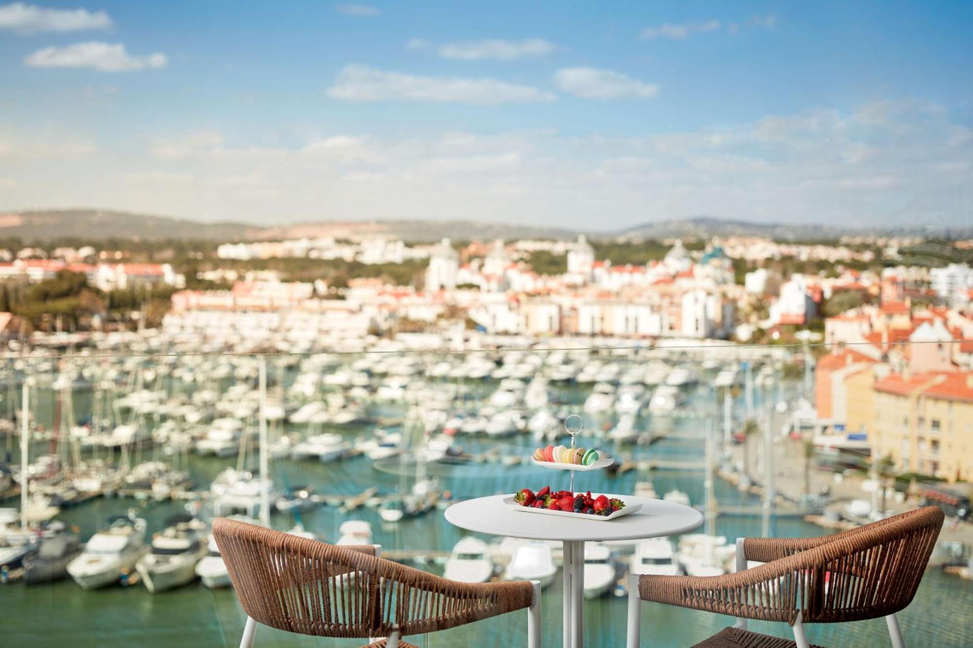 Tivoli Marina Hotel